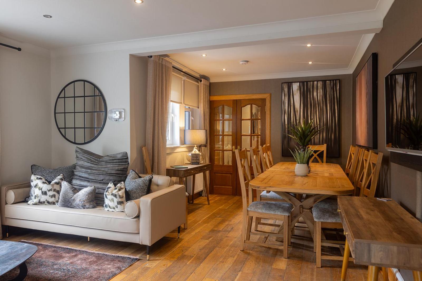 Communal lounge/ TV room