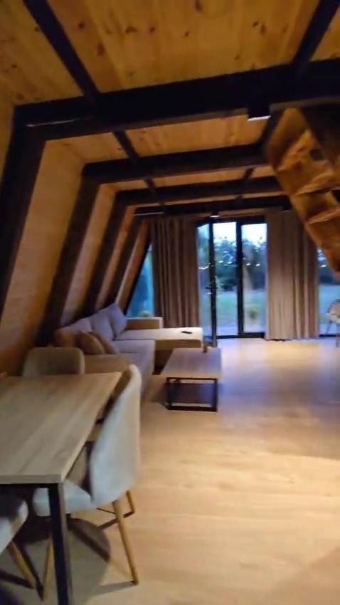 Vila Alpine Arlon Gjinar