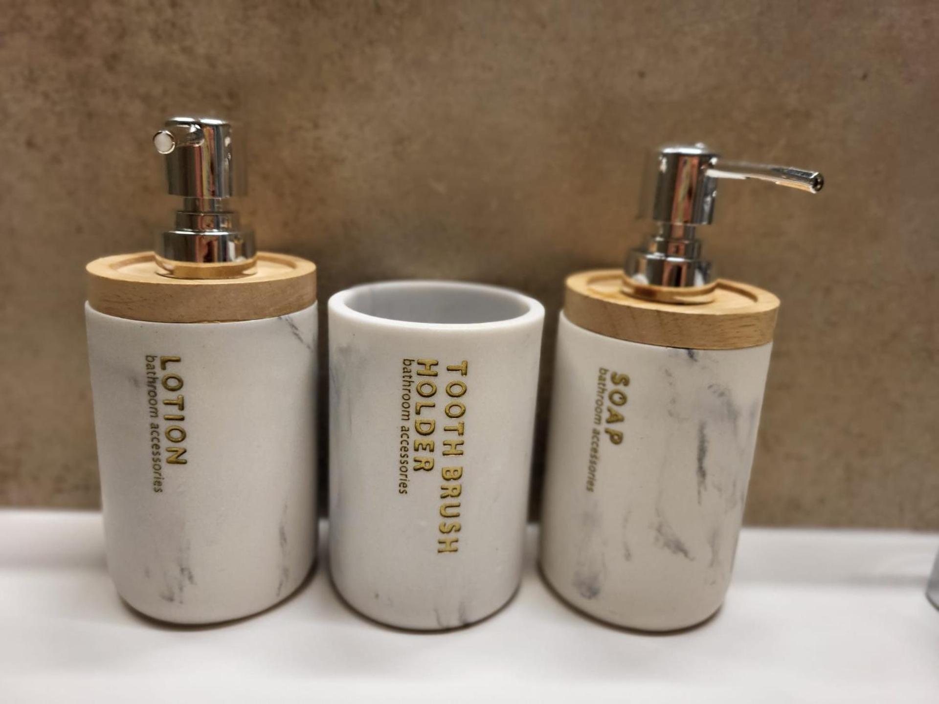 Beautiful Duplex 20 min from center