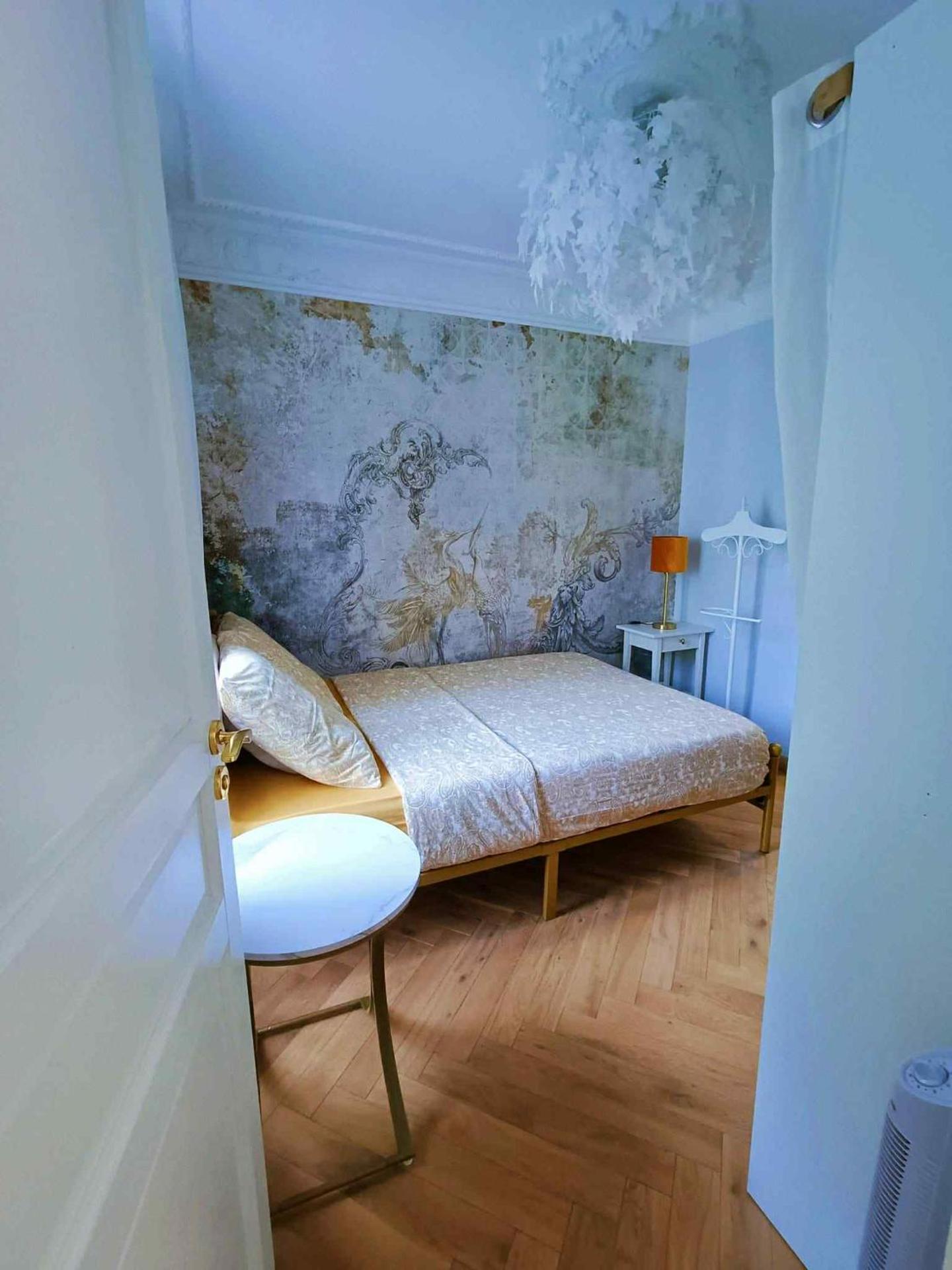 Au Petit Trianon Bleu