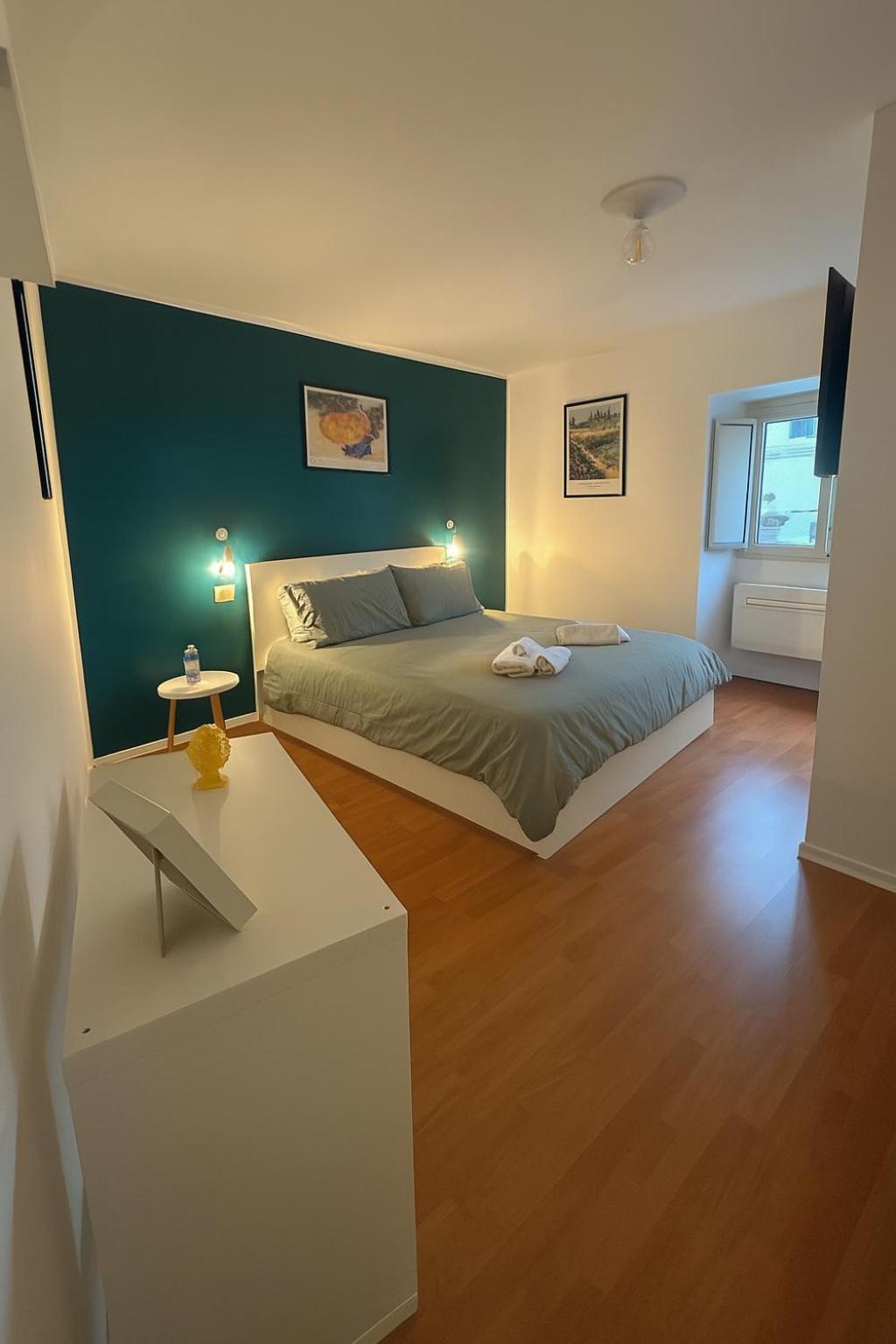 Garibaldi Accommodation and Room