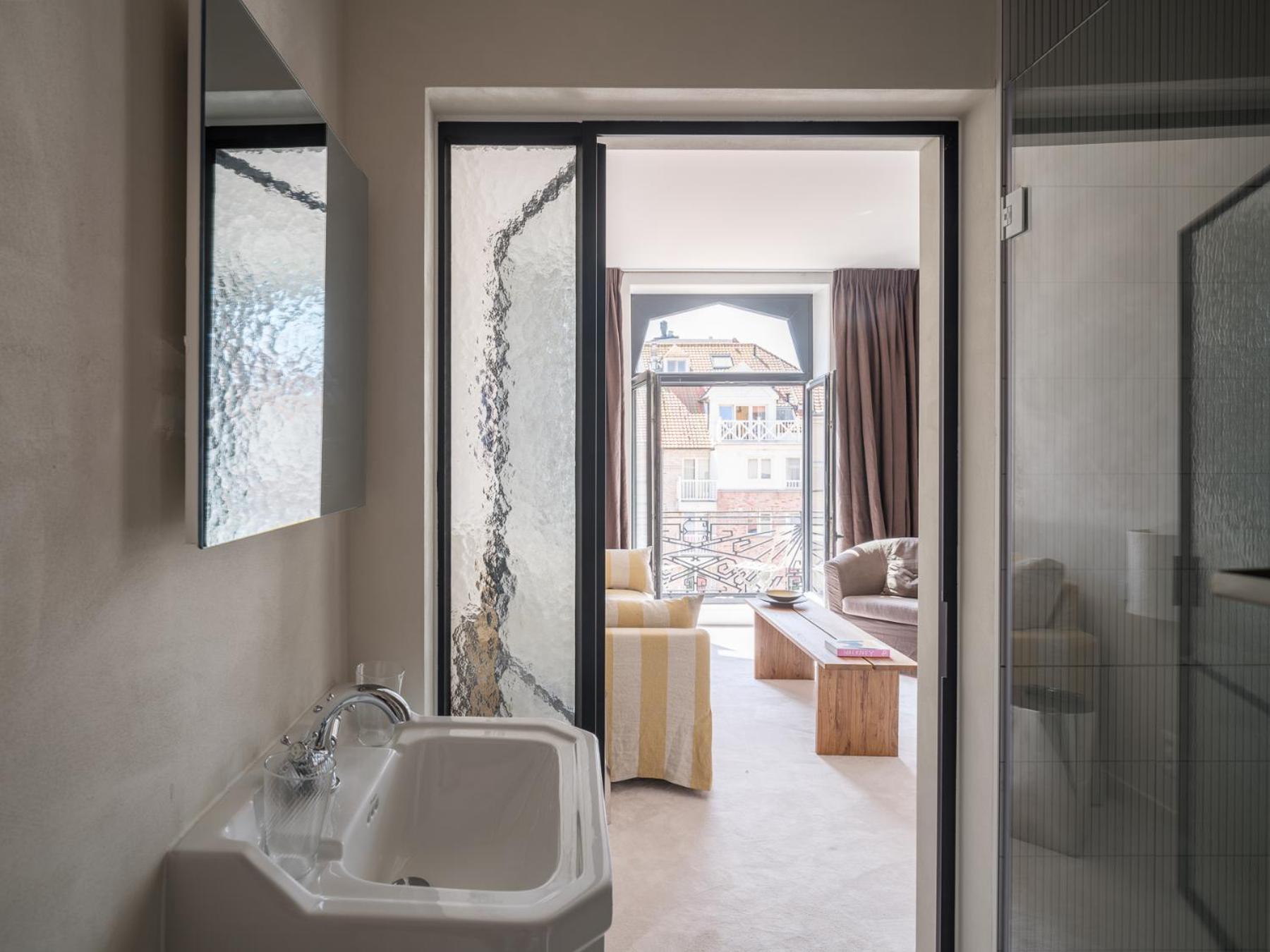 Cozy Getaway for 4 near the Beach