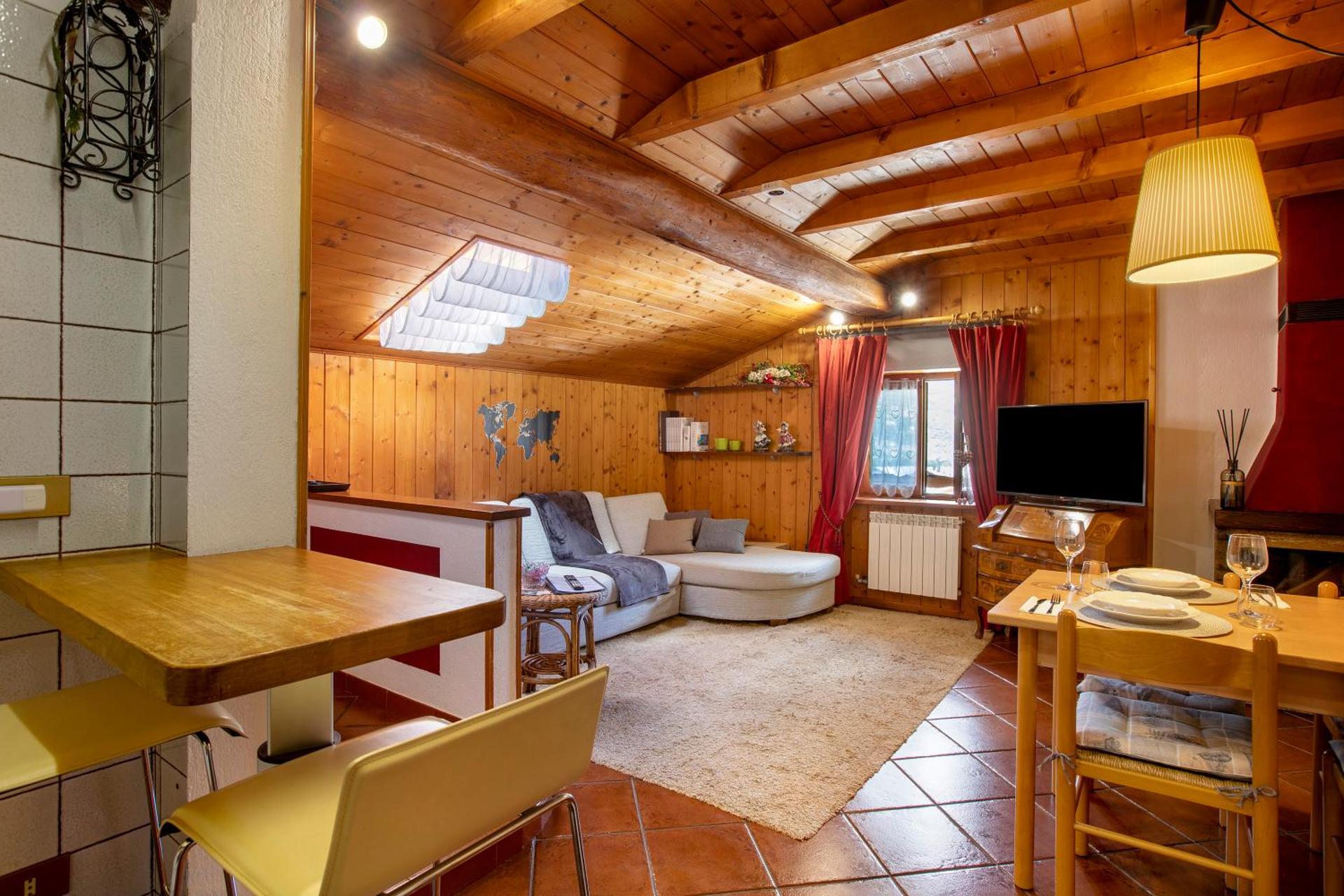 Graziosa Mansarda vista montagne