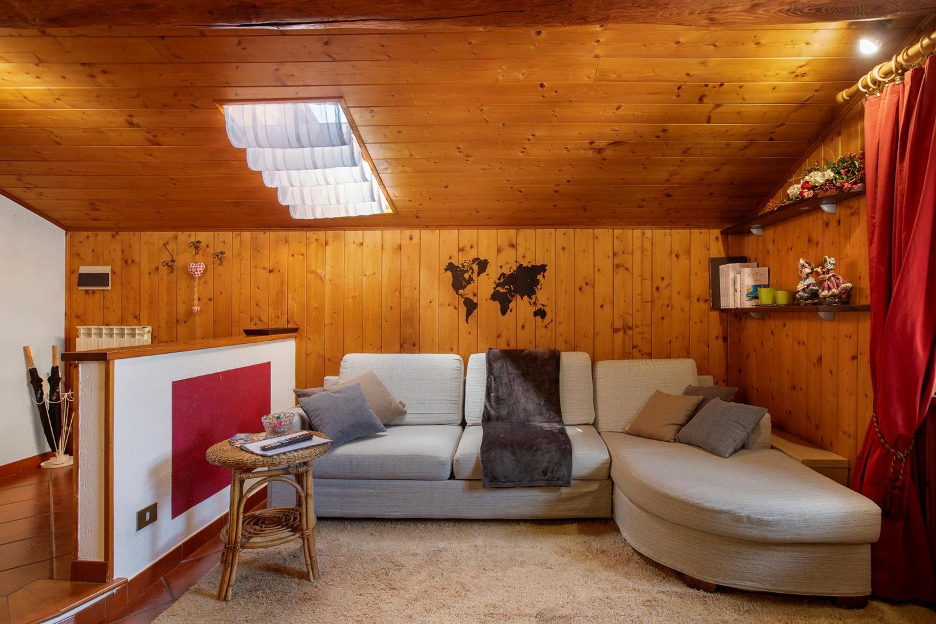 Graziosa Mansarda vista montagne