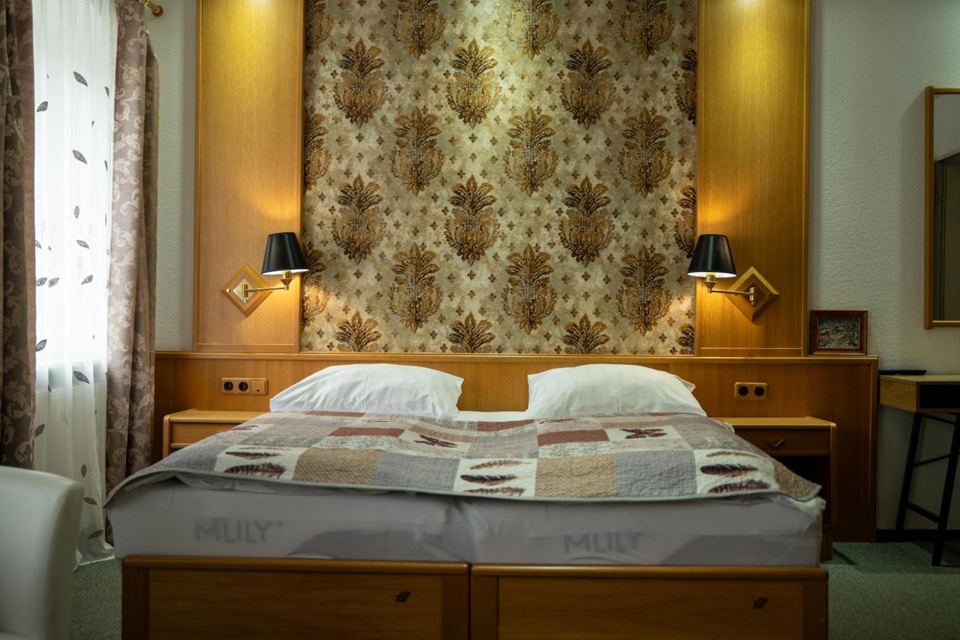 Superior Family Room