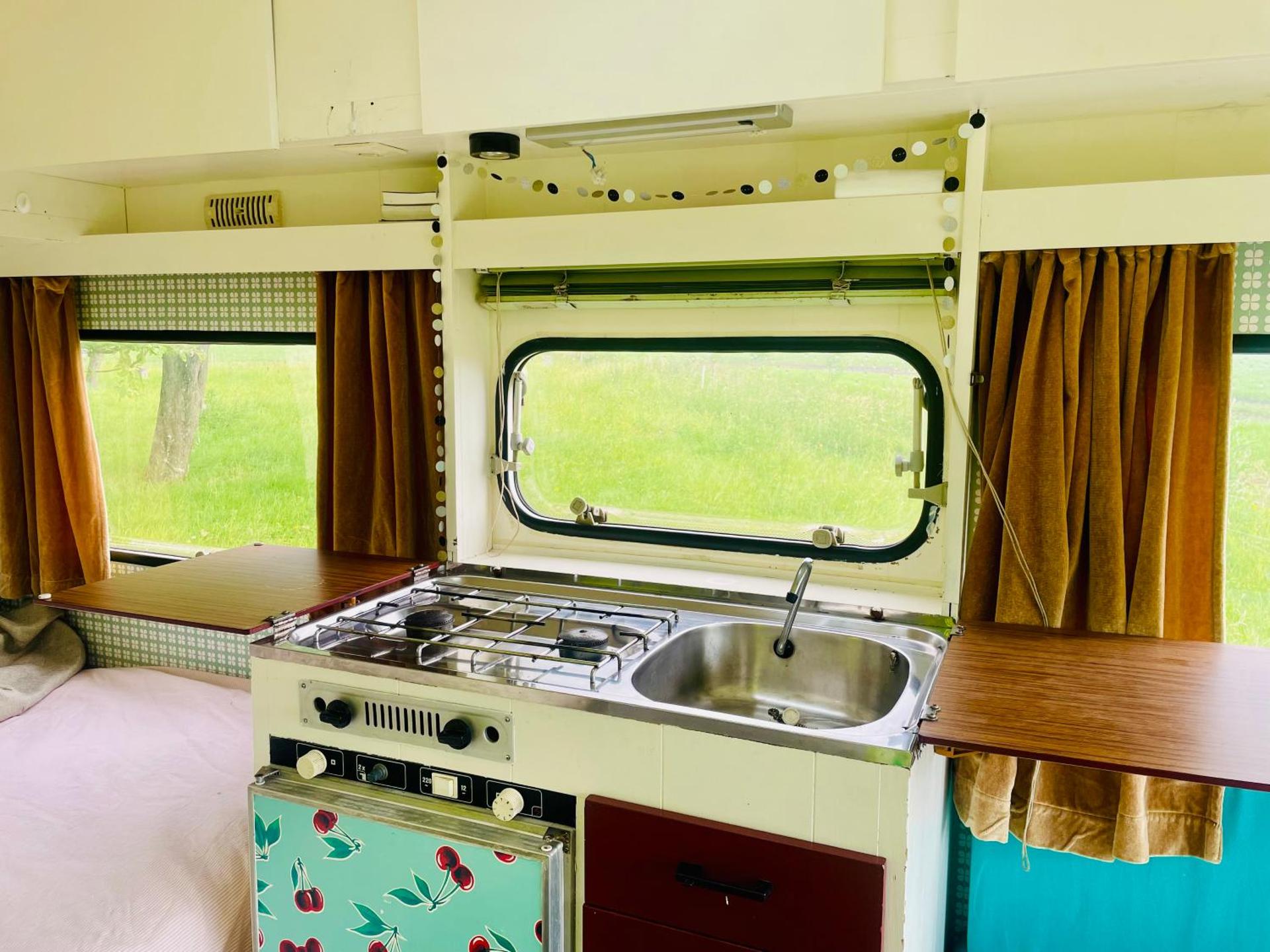 Cute little caravan for 2 in old orchard