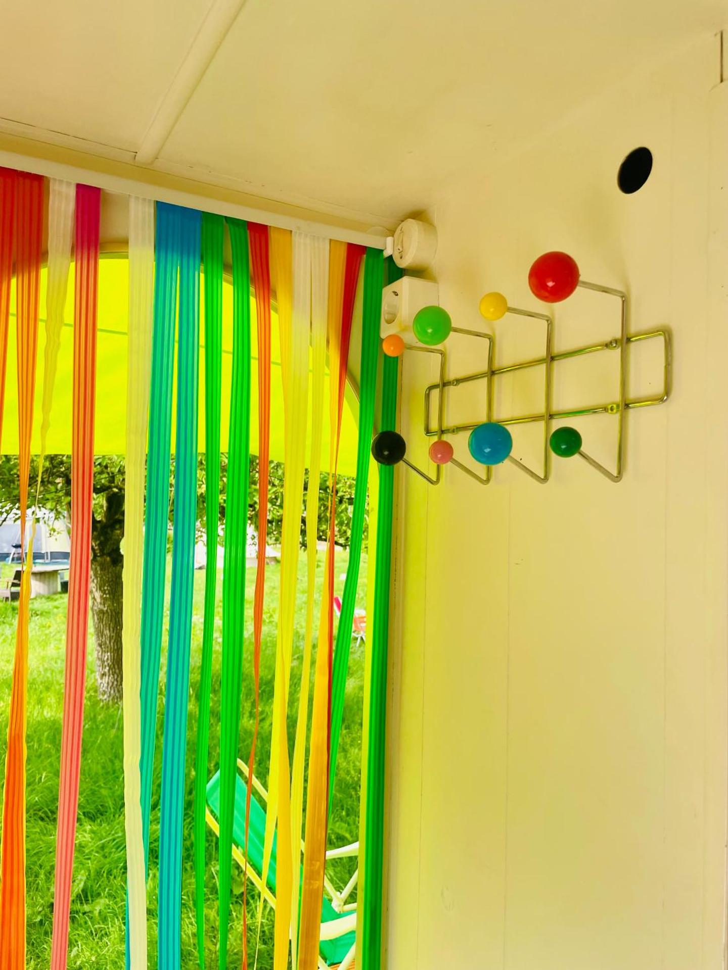 Cute little caravan for 2 in old orchard