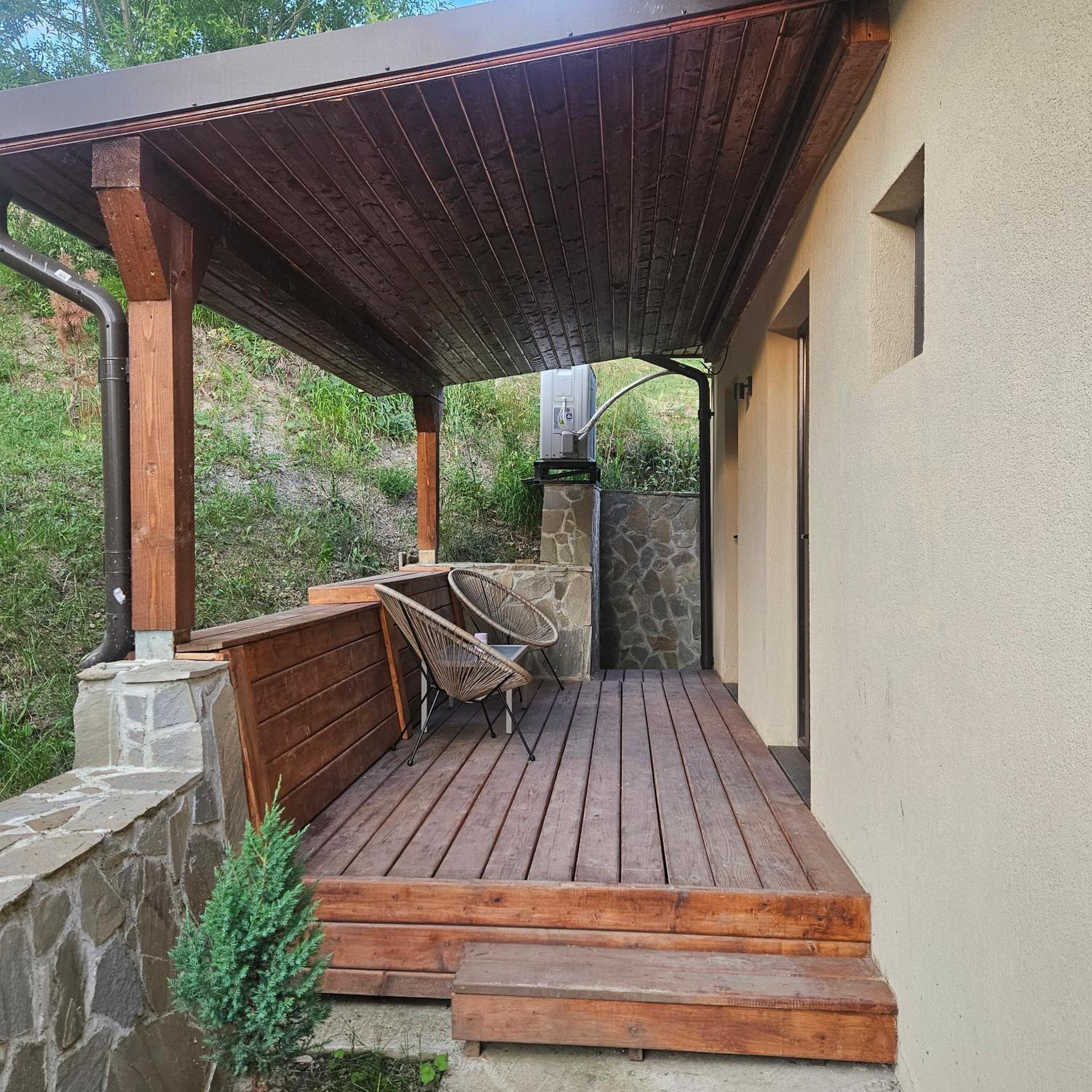 Forest House Doftana