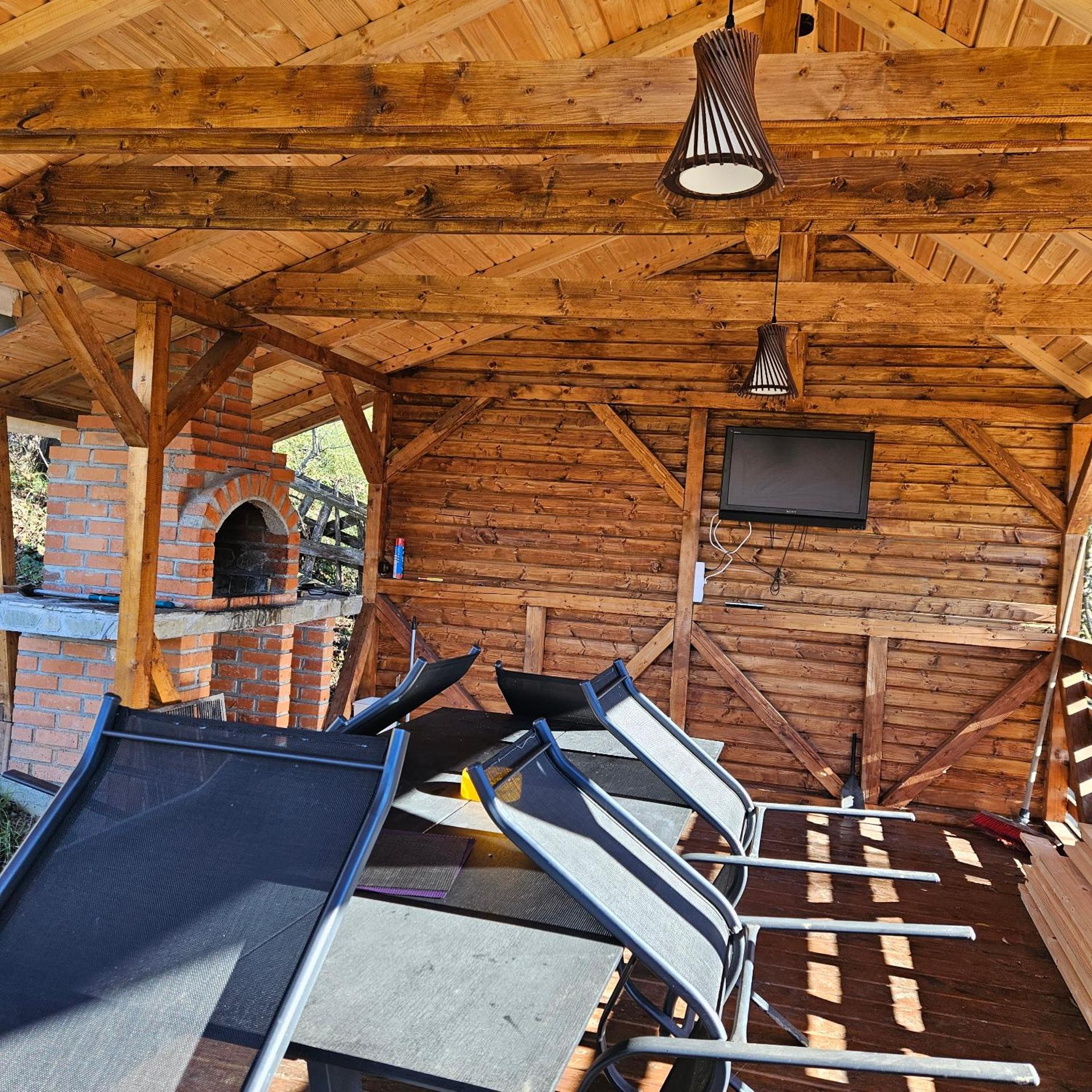 Forest House Doftana