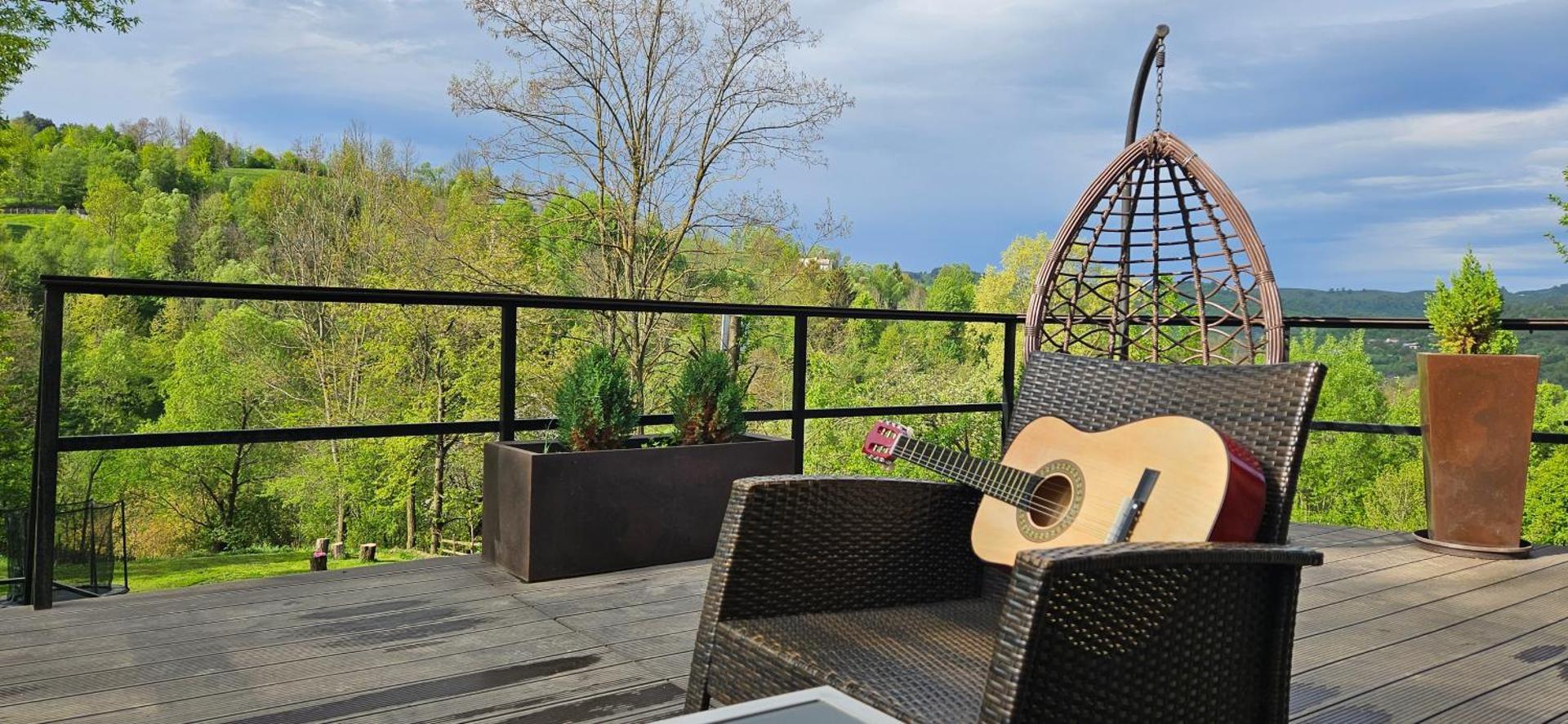 Forest House Doftana