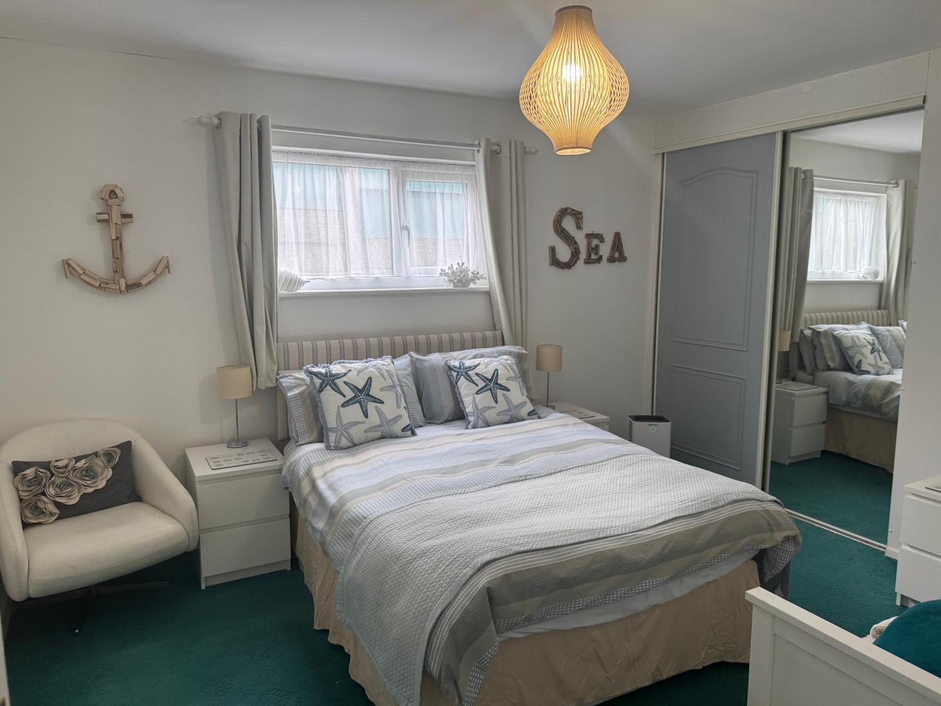 Barracuda, Beachside Apartment