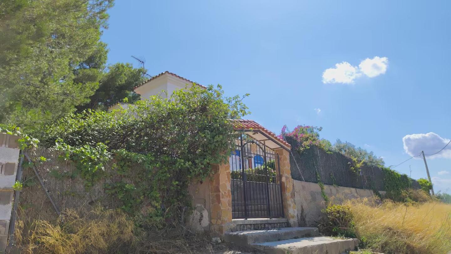 Buenas vistas y privacidad, tranquila y fresca villa en el bosque de Valencia con una magnífica piscina de 80m2