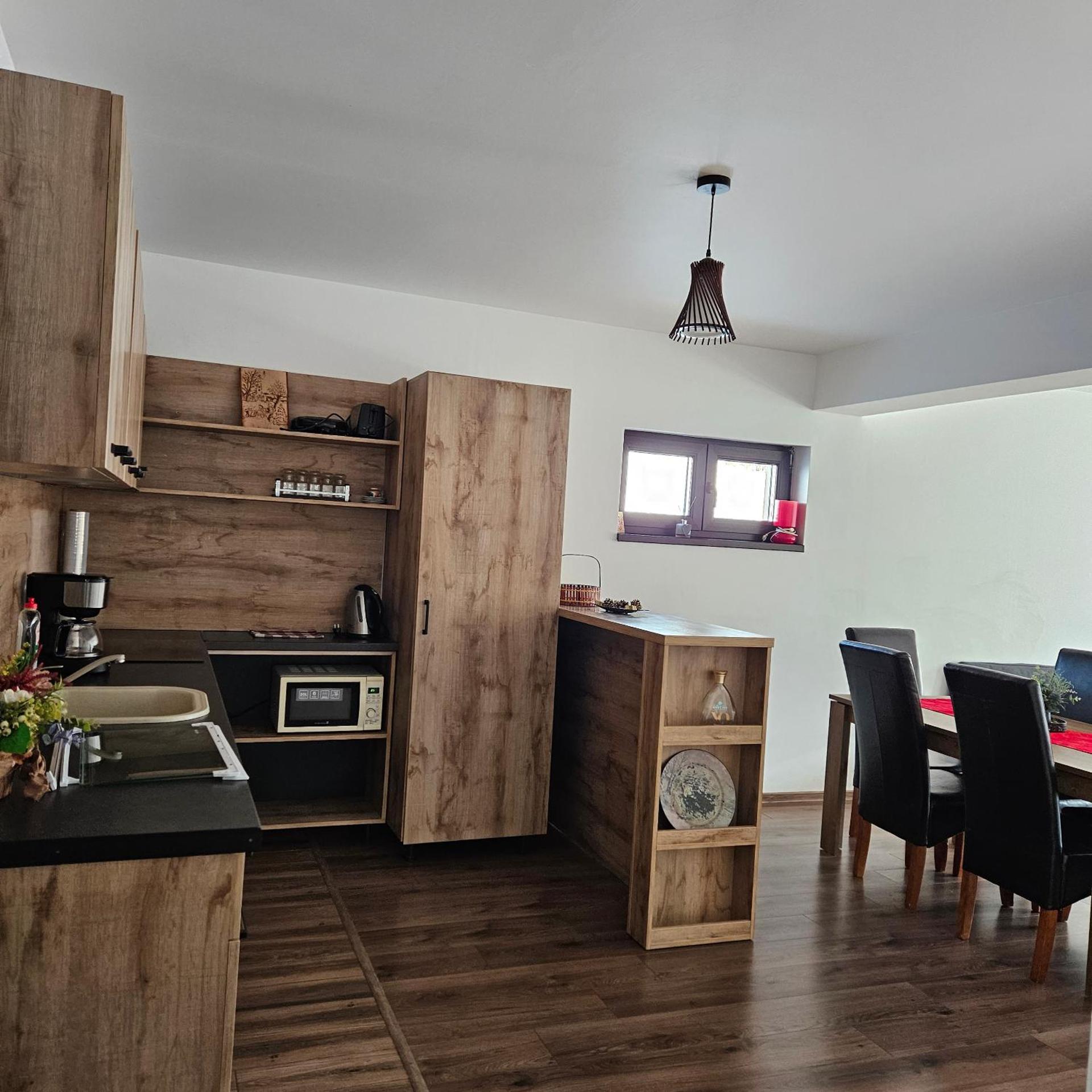 Forest House Doftana