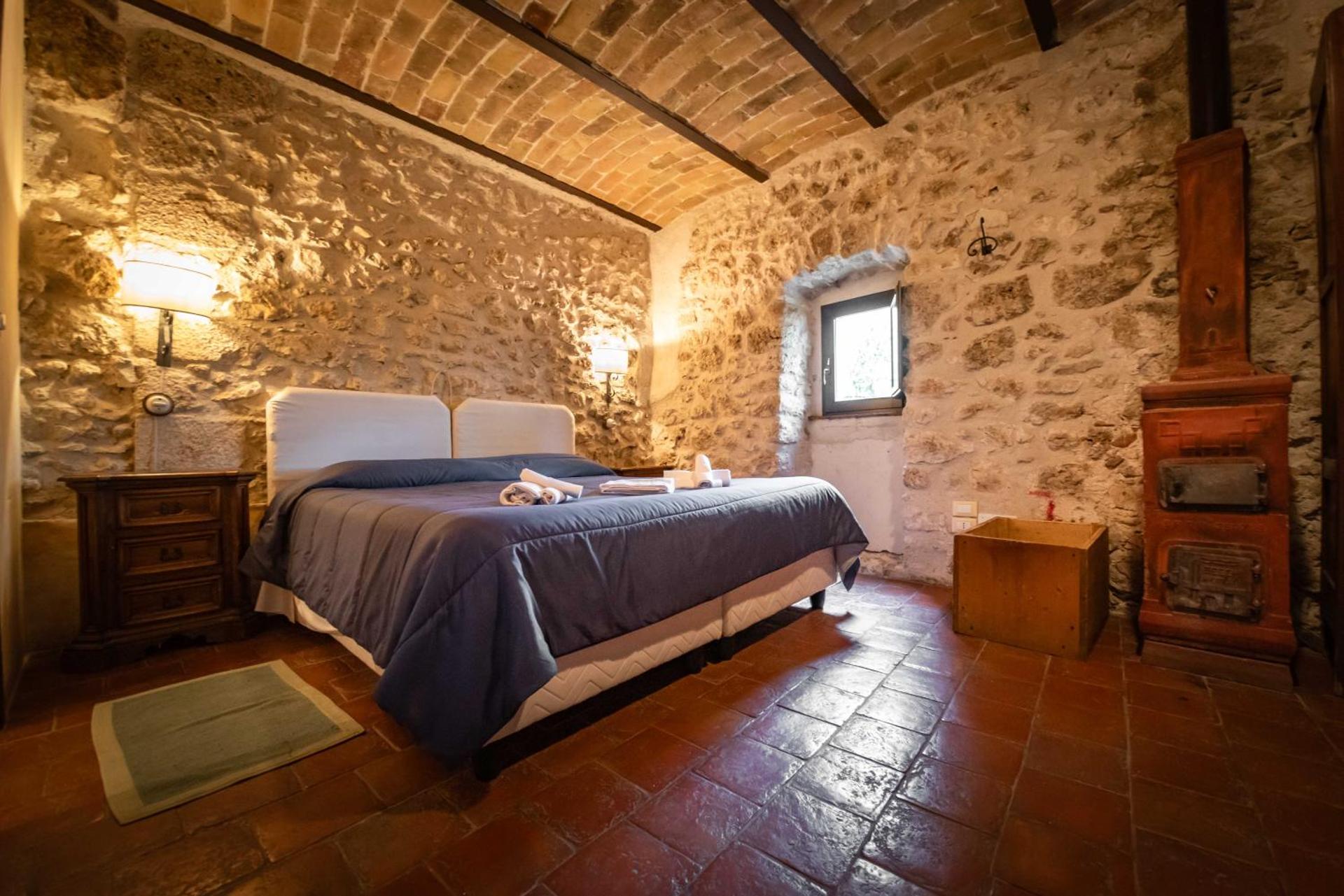 Large Double or Twin Room