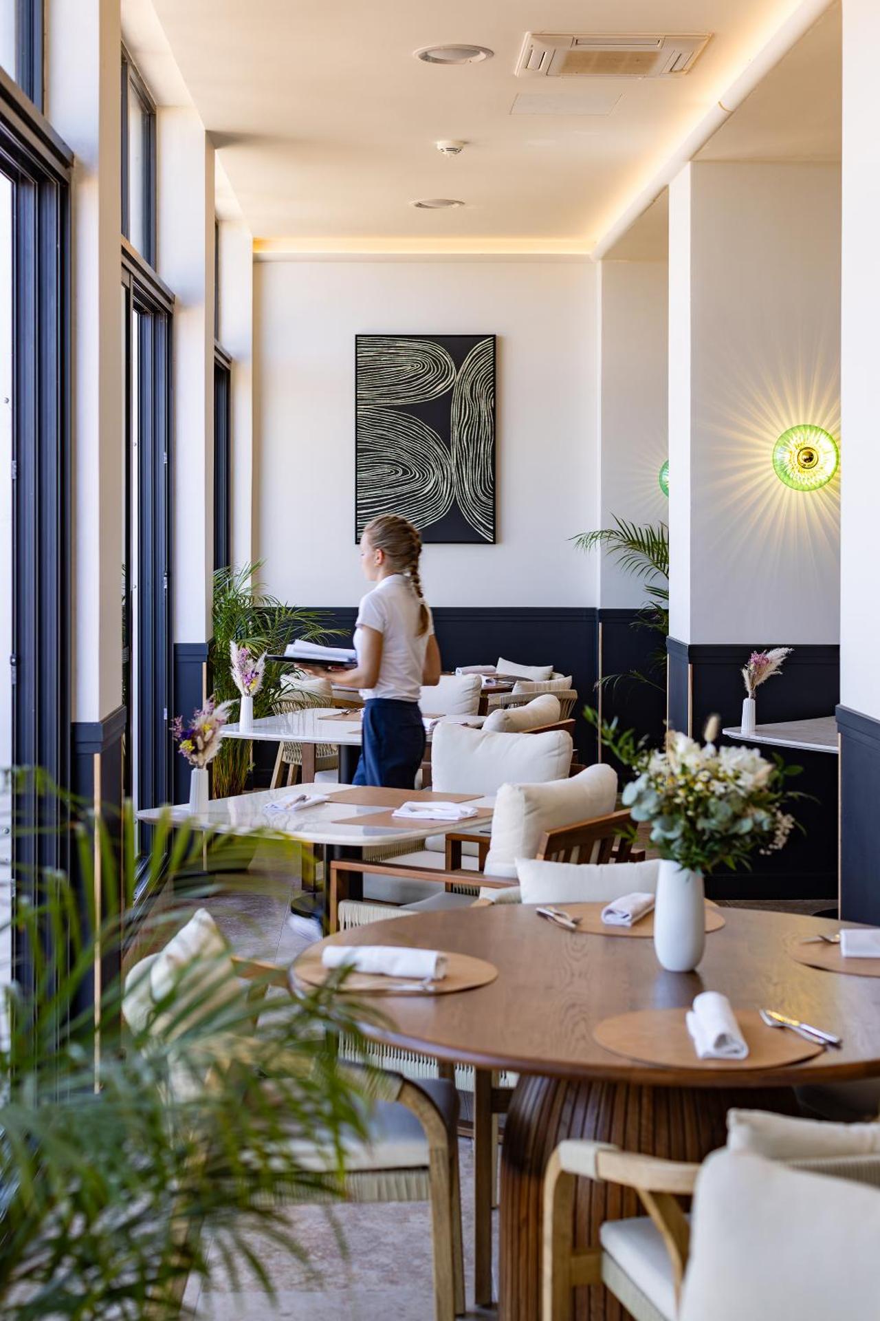 Les Vagues Hotel & Spa