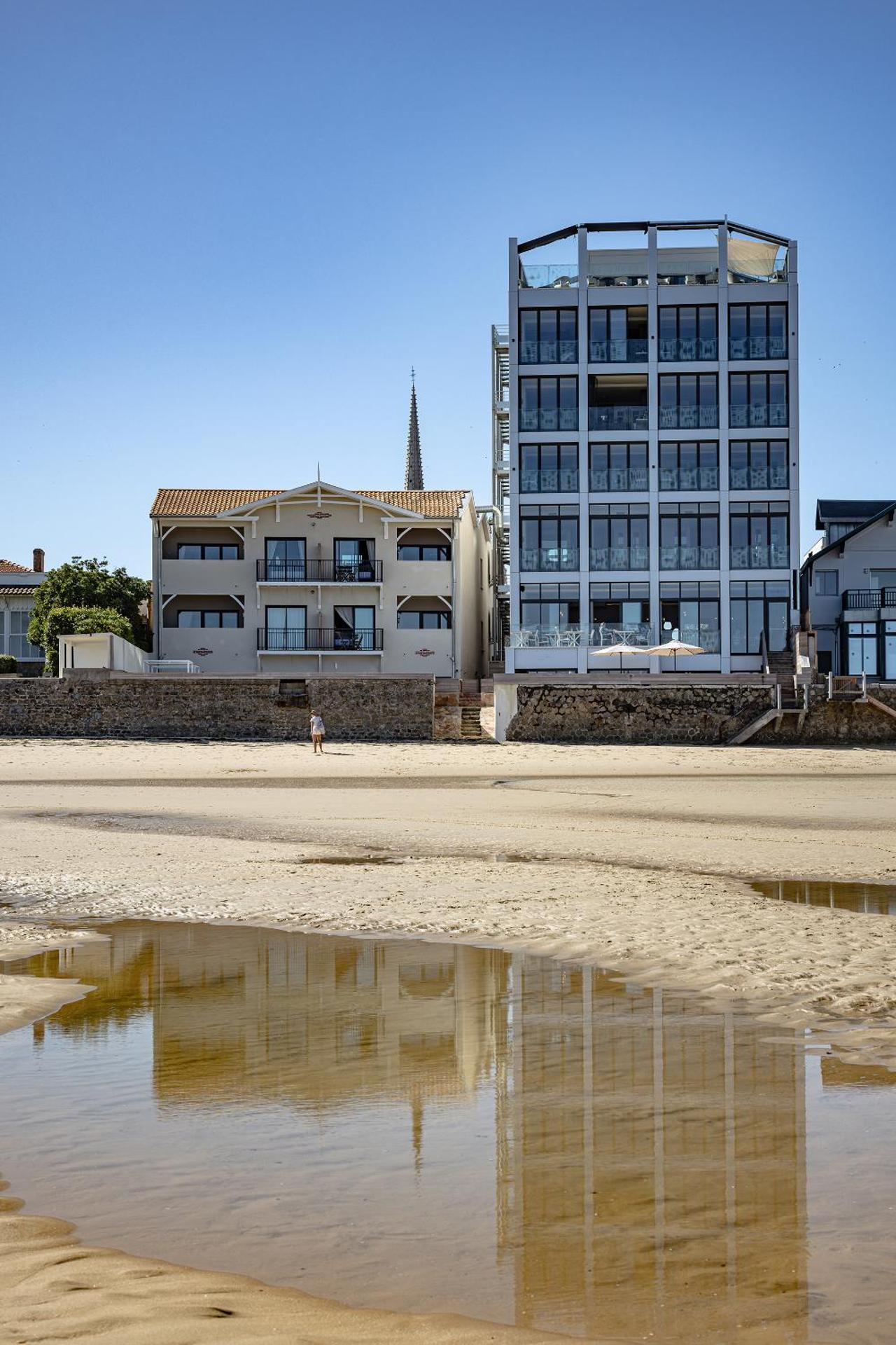 Les Vagues Hotel & Spa