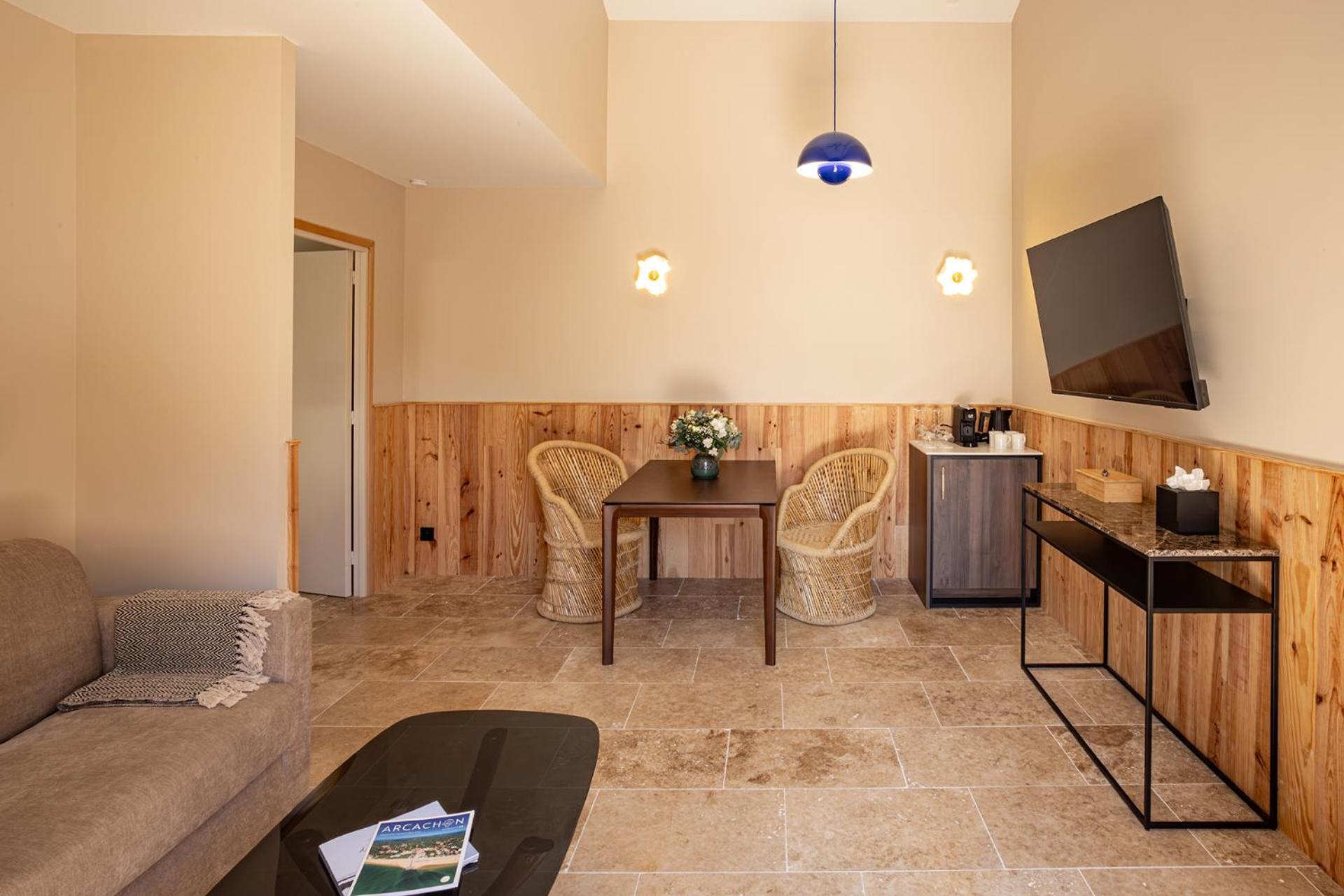 Jacuzzi Suite With Terrace