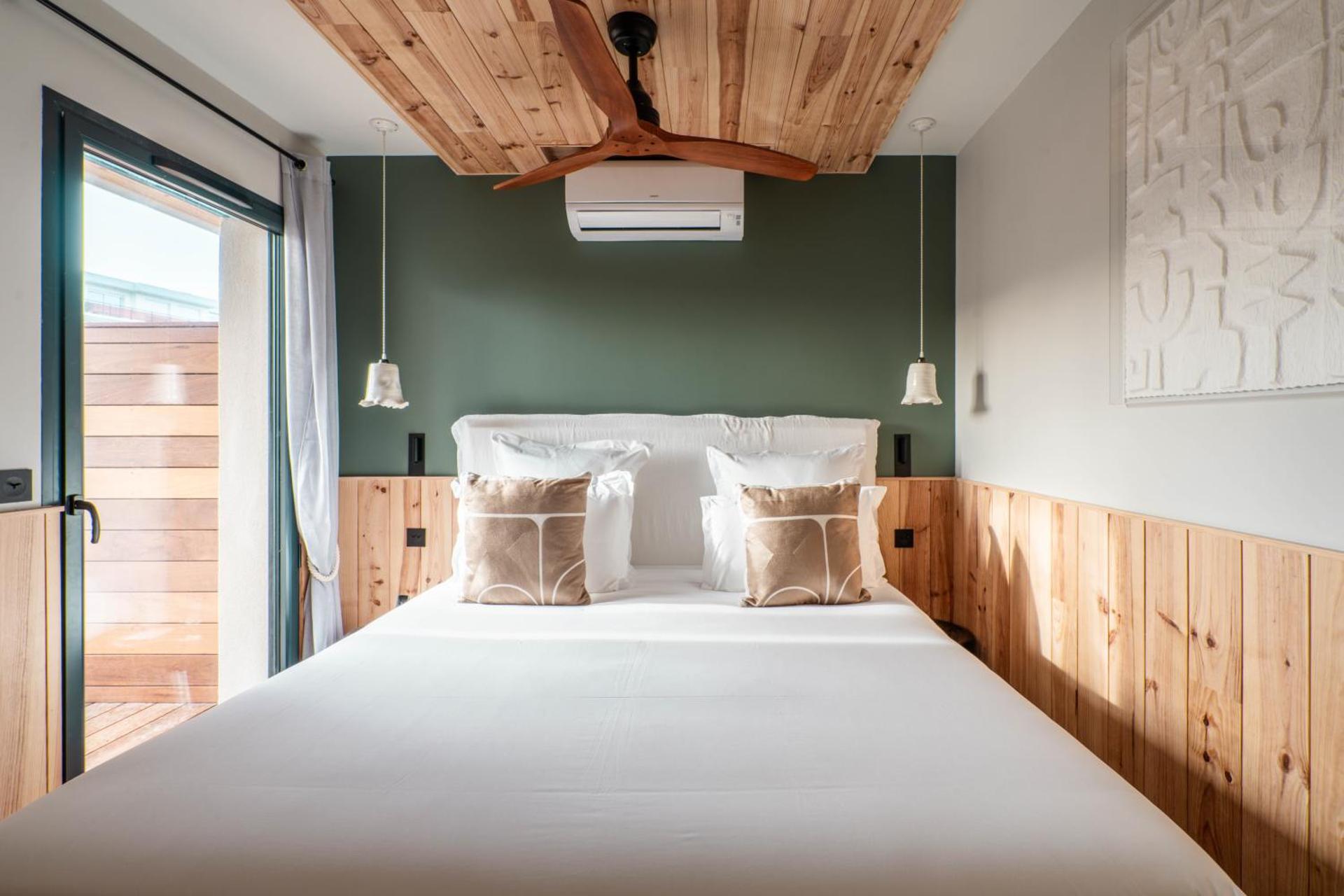 Jacuzzi Suite With Terrace