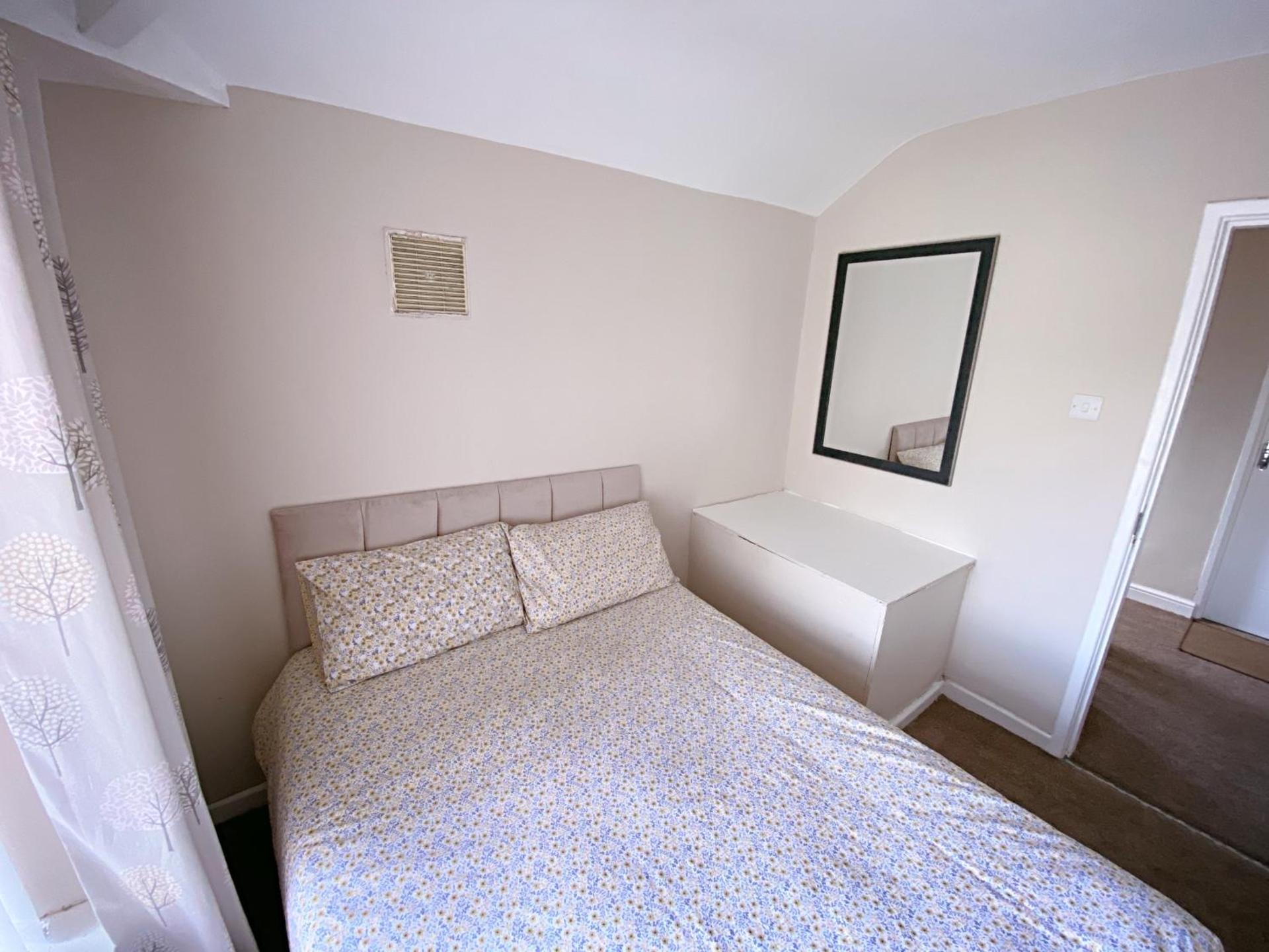 The Serene Stays Sleeps 6 with Garden