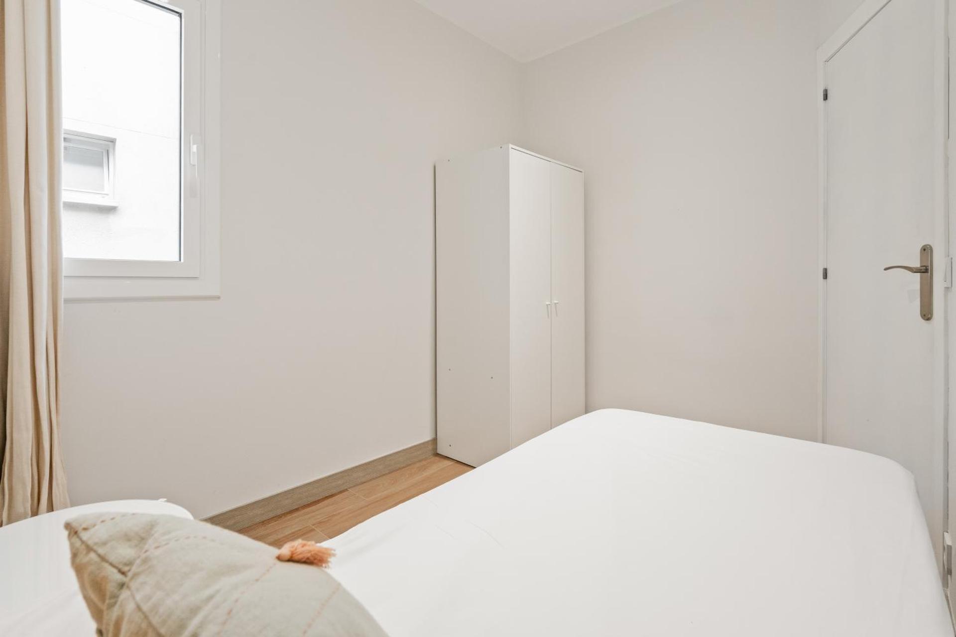 Flateli Espronceda 32