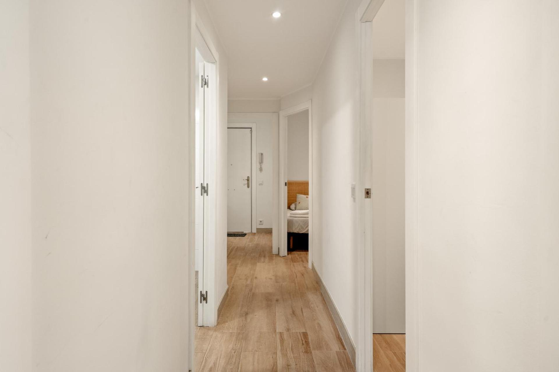 Flateli Espronceda 32