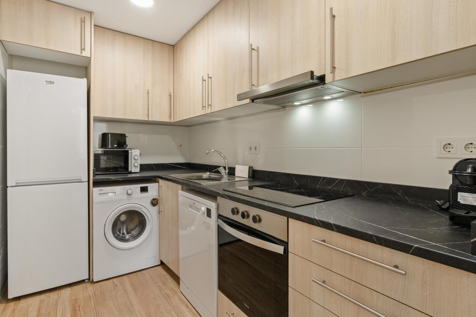 Flateli Espronceda 32