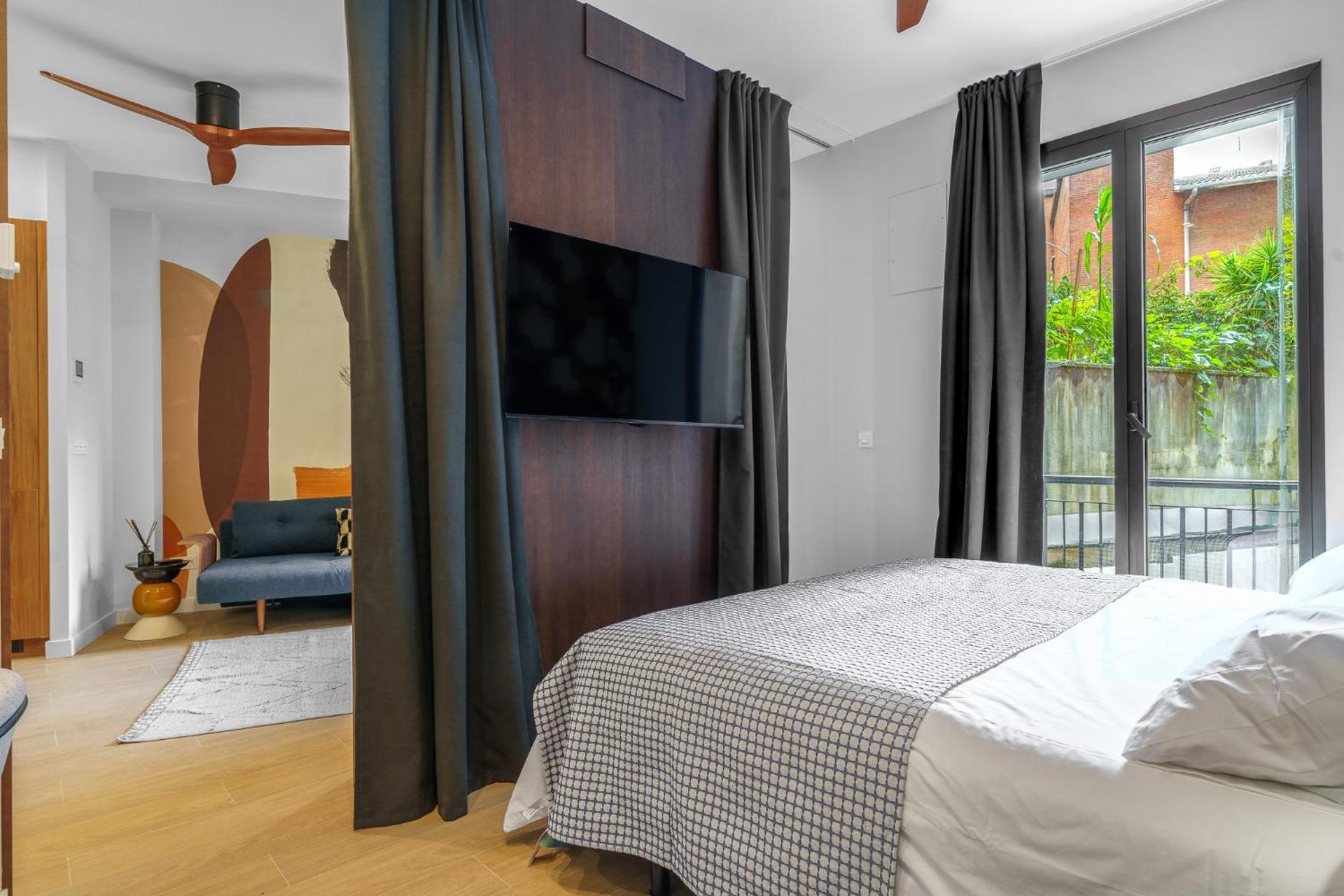 Lux Apartment Parking Included