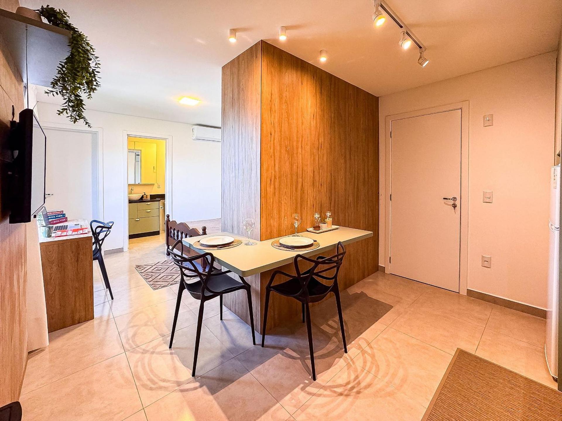 Apto perto da FIP, Stop Shop