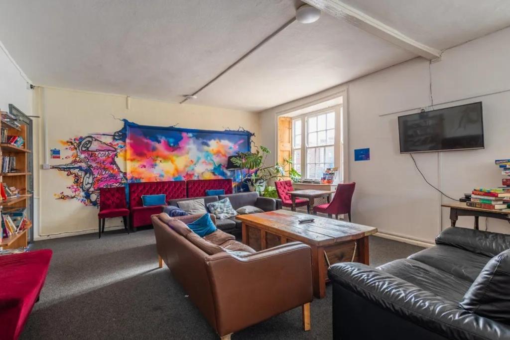 The Full Moon Backpackers