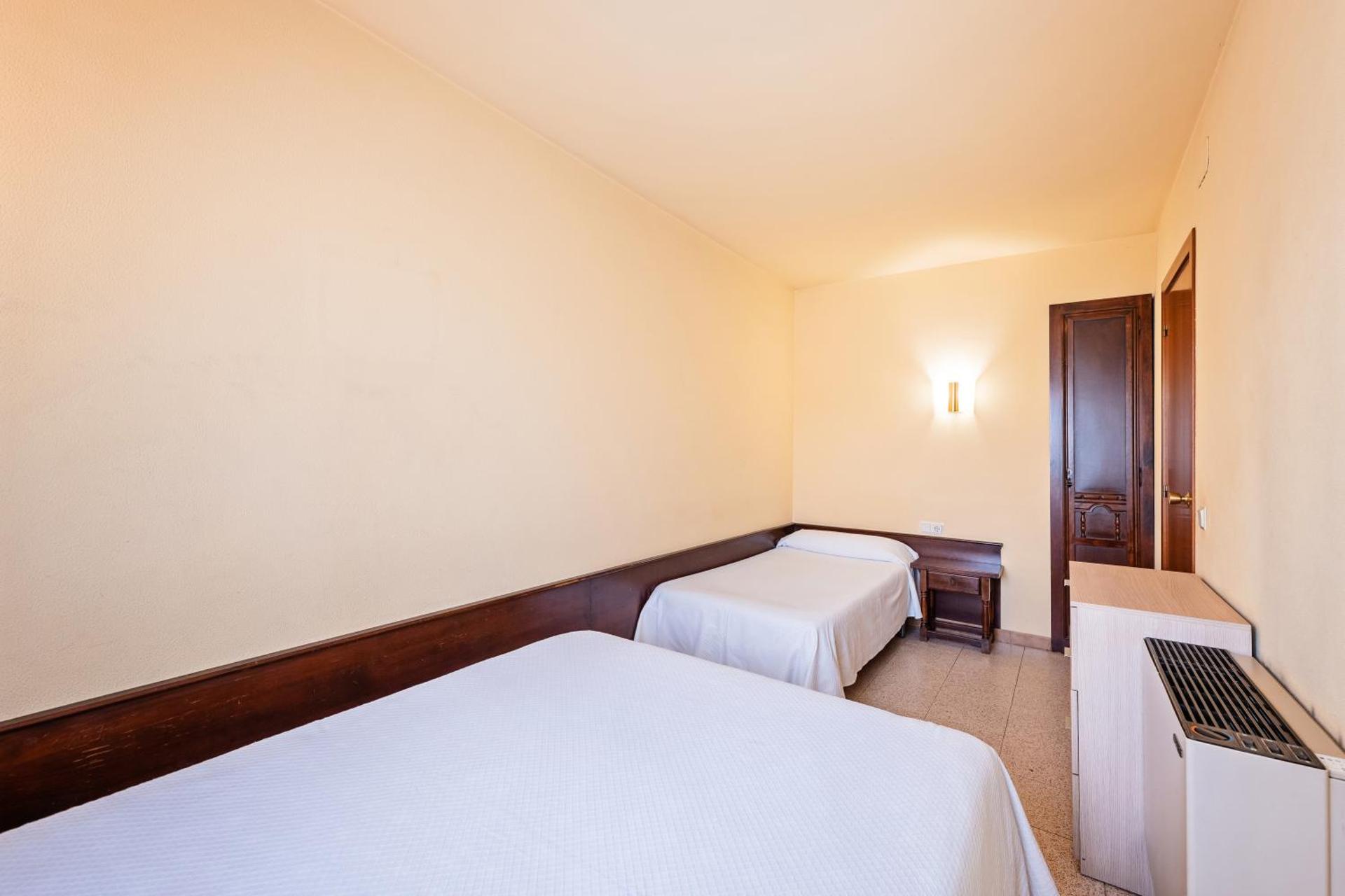 Apartment (2 Adults + 1 Child)