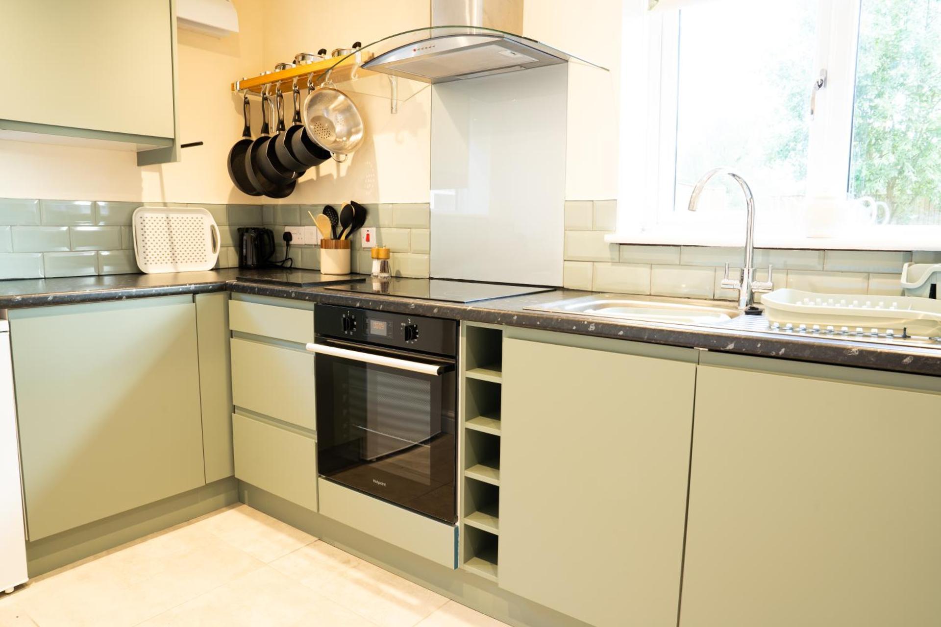 Romantic Country Cottage with Private Hot Tub