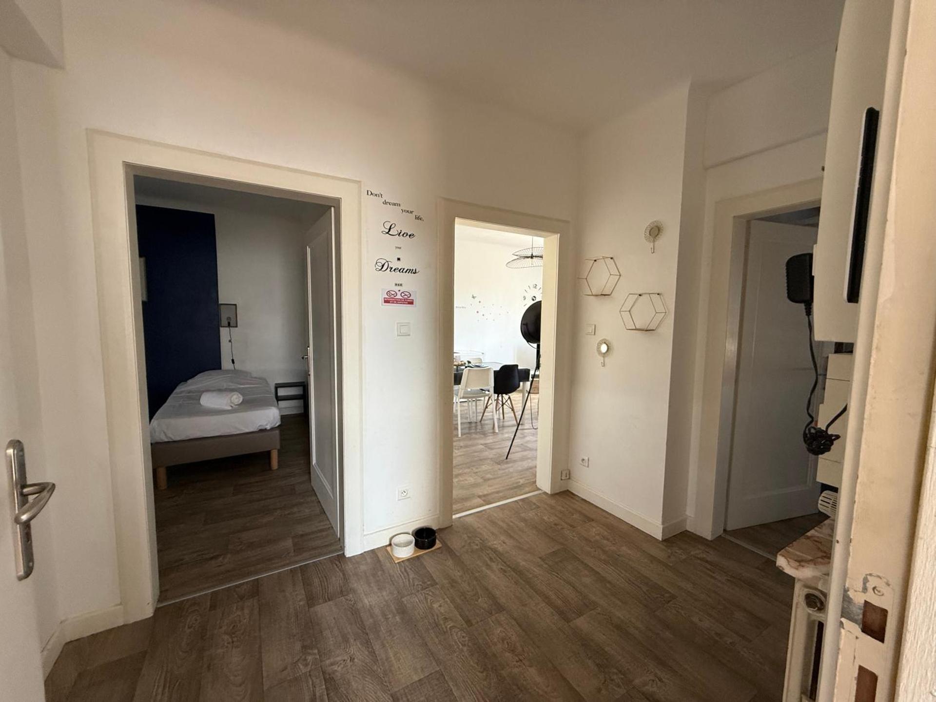 Photo of the whole room