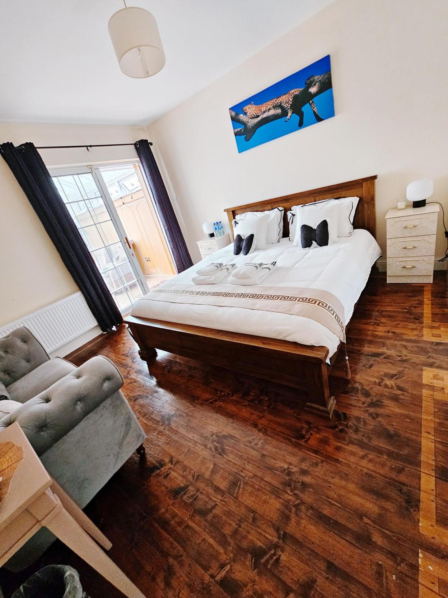 Photo of the whole room