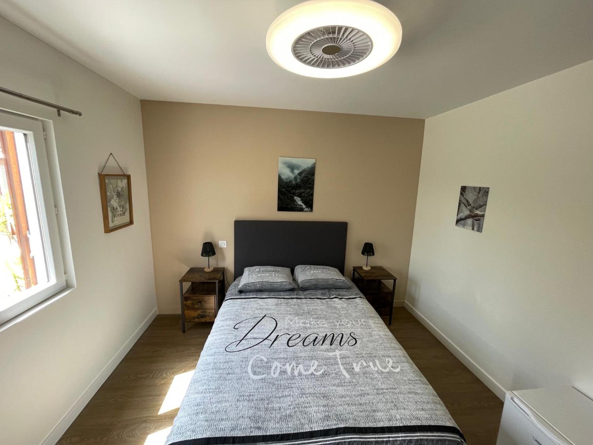 Chambre Le Faucon Chambre cosy calme et jacuzzi