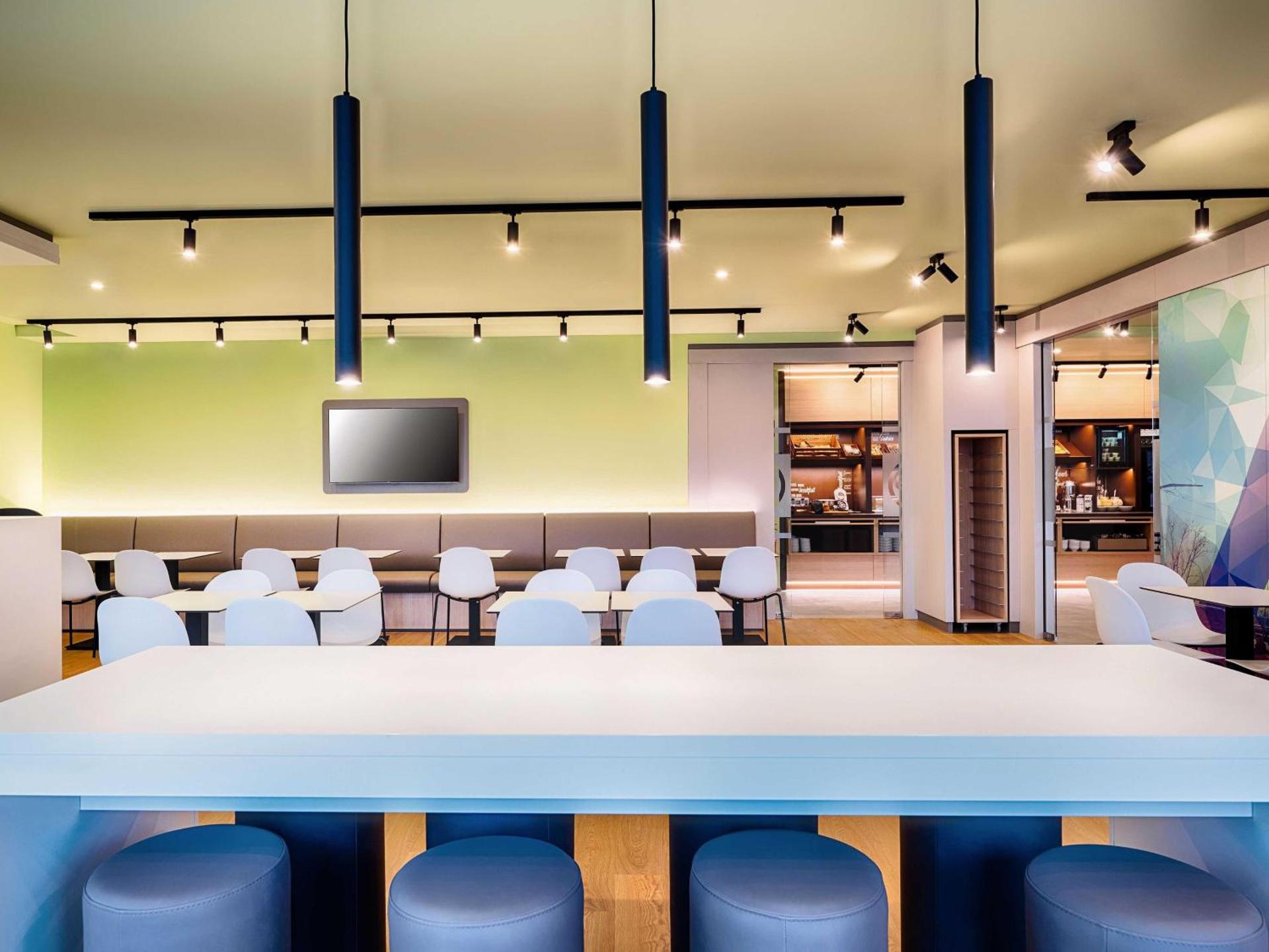 Meeting/conference room