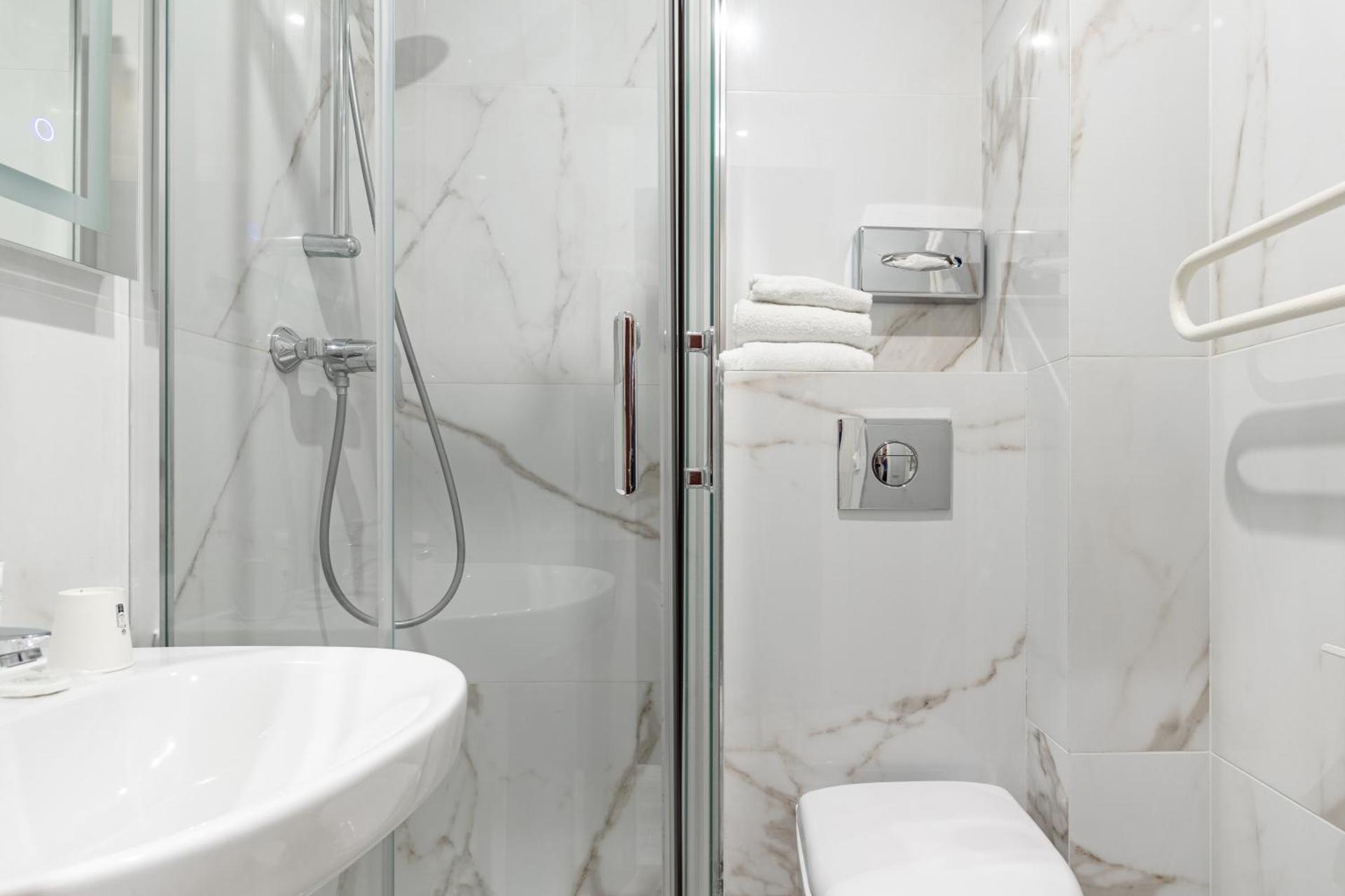 Hotel Riviera OPERA Cadet