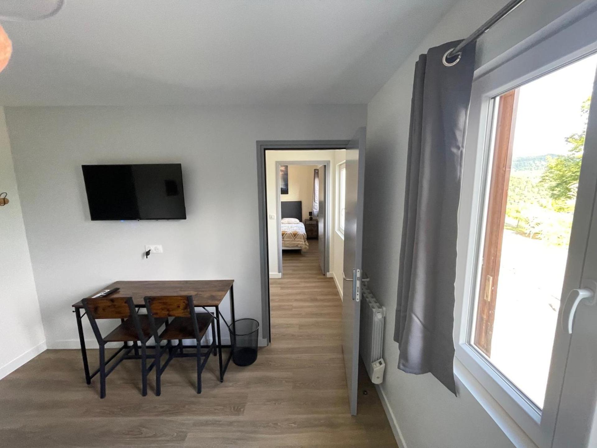 Chambre Le Renard 4 pers Spacieuse confort et accès jacuzzi