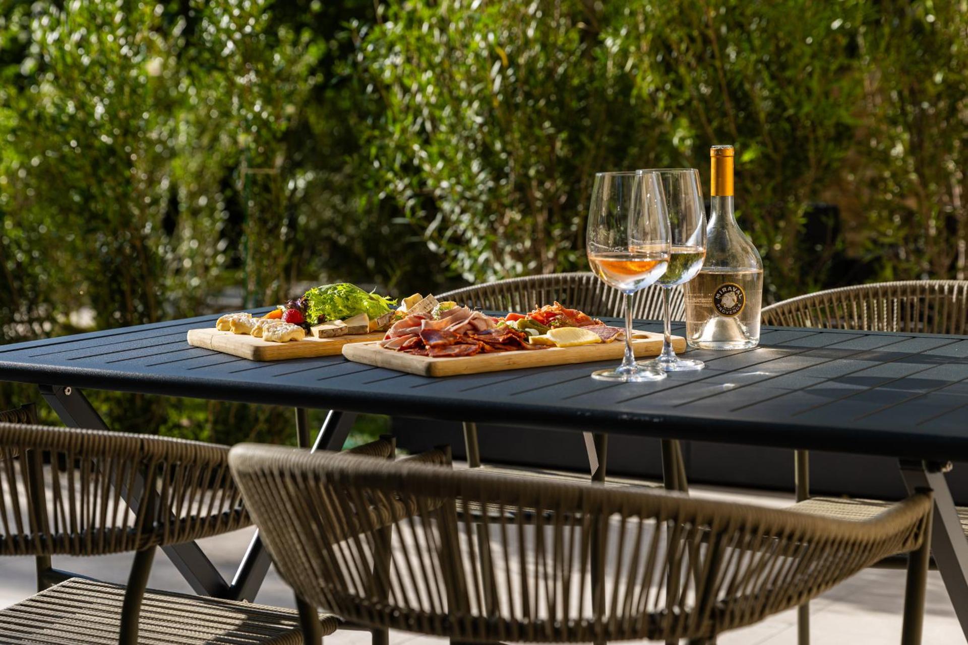 One-Bedroom Superior Apartment