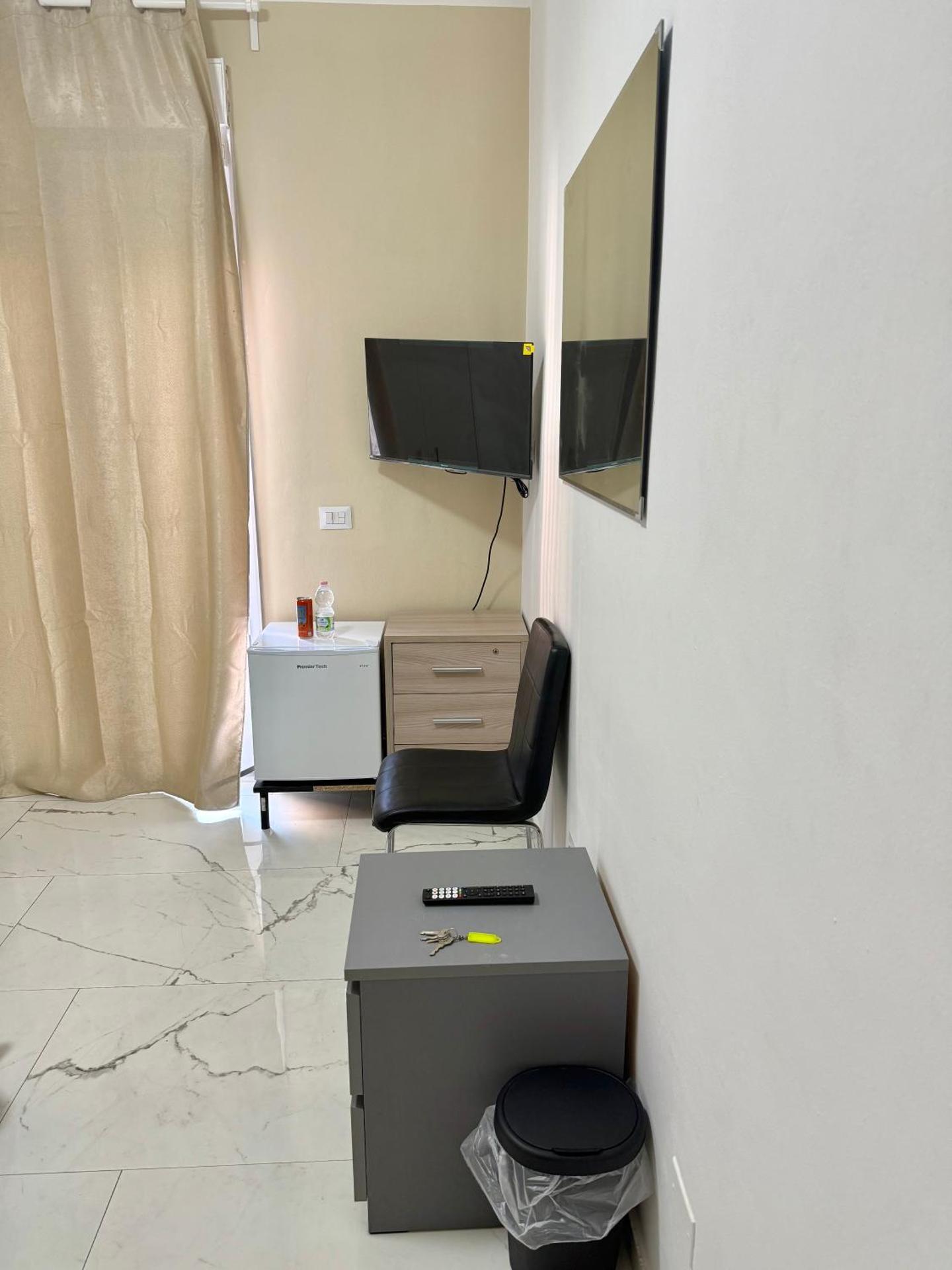 Single Room with Private External Bathroom