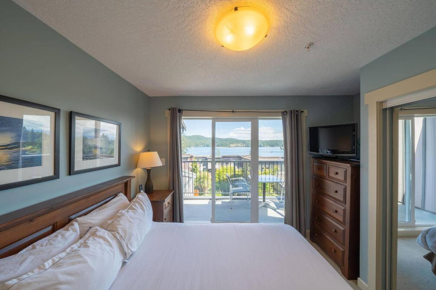 Sooke Harbour Resort & Marina
