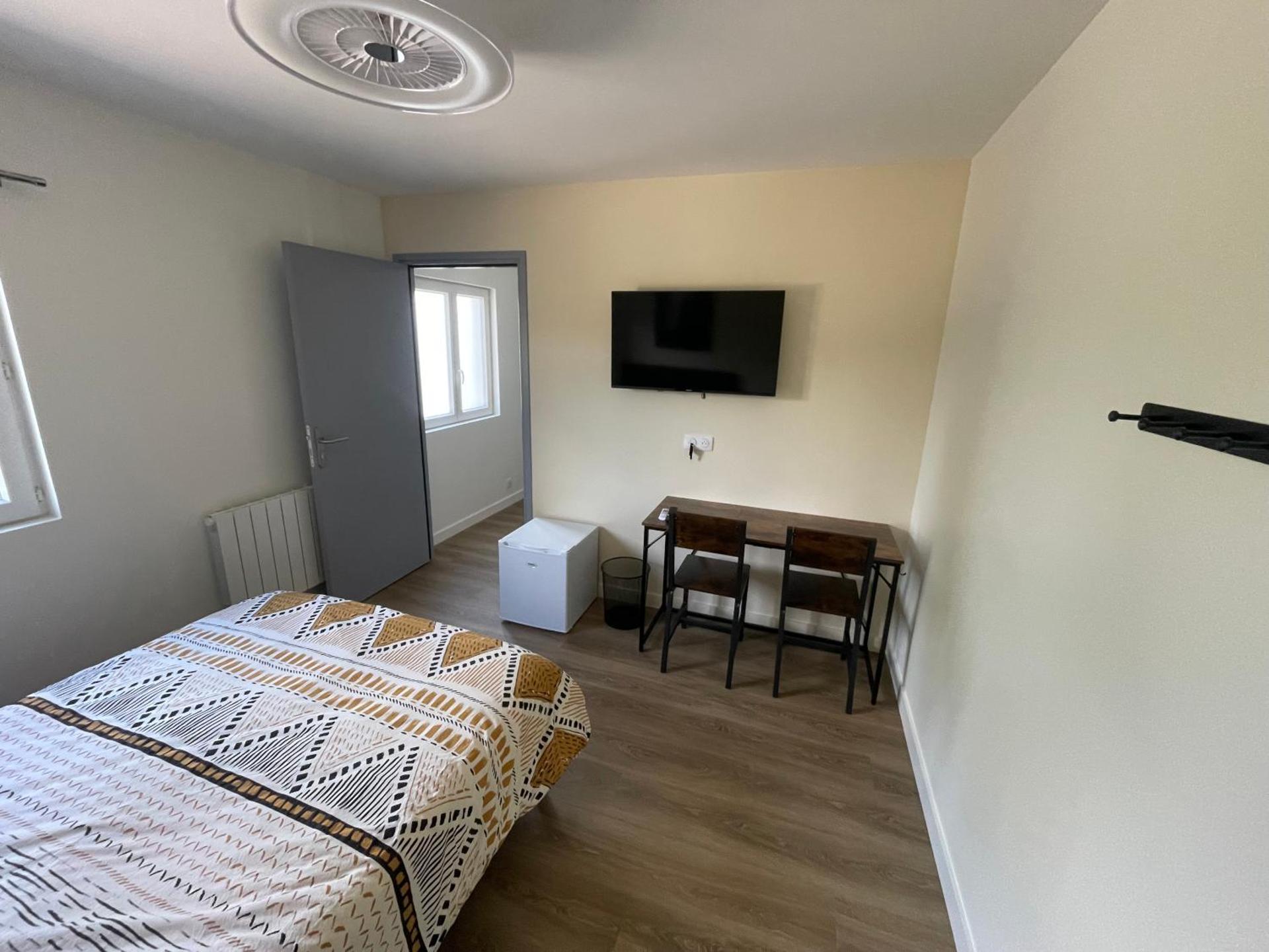 Chambre Le Renard 4 pers Spacieuse confort et accès jacuzzi