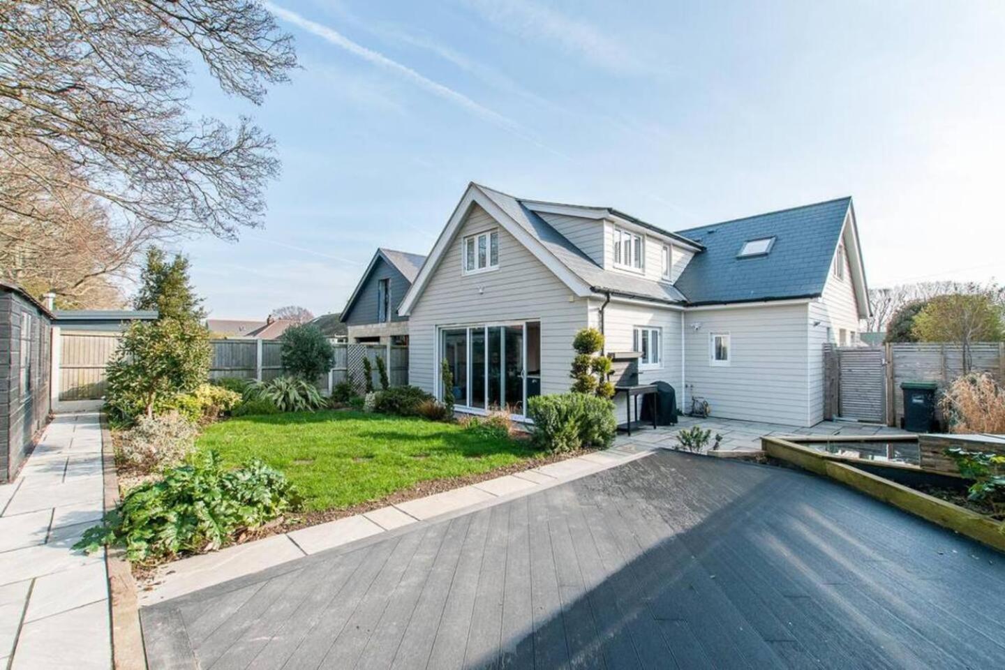 The Old School Hall - Opulence and Location