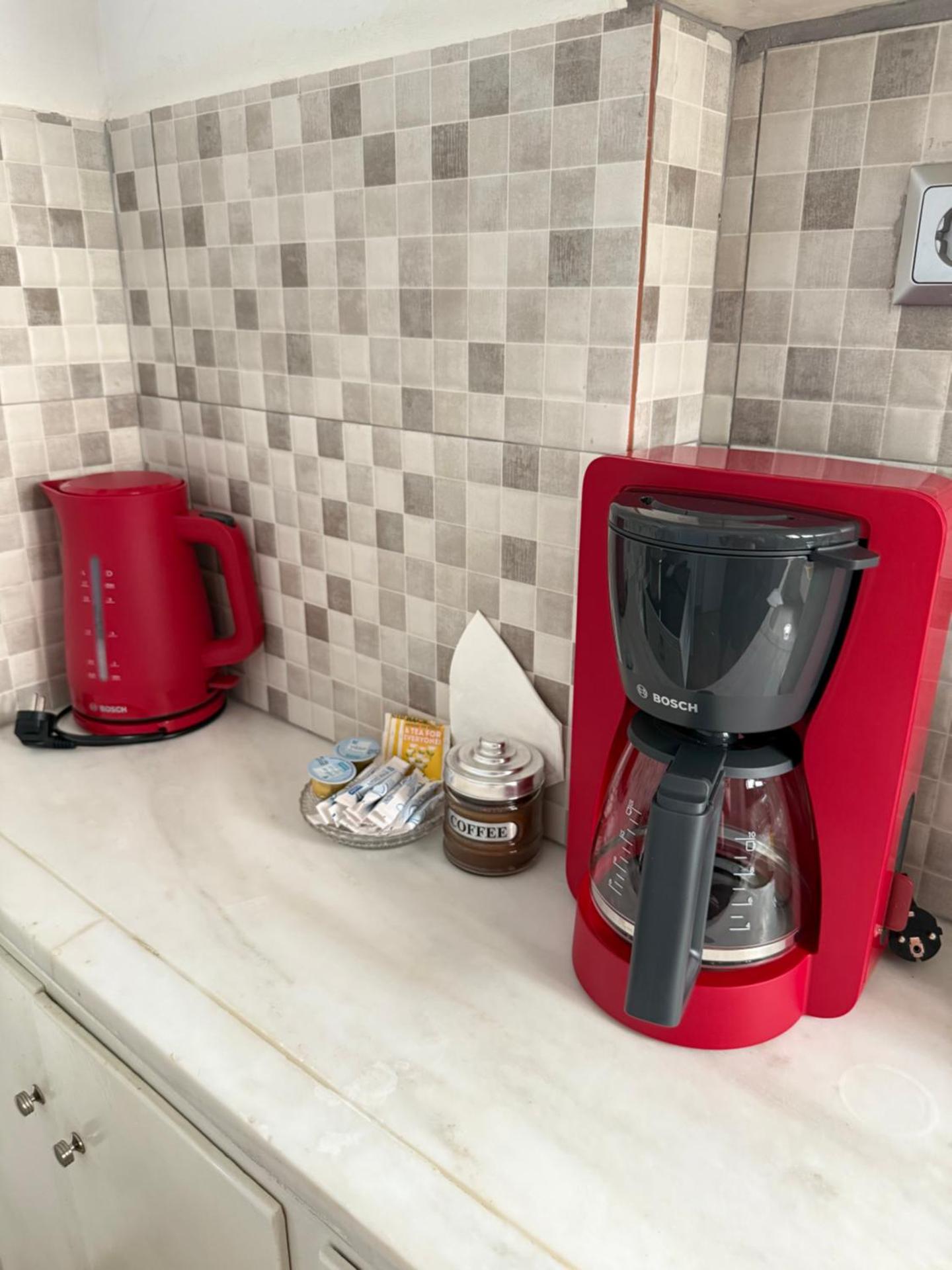 Coffee/tea facilities