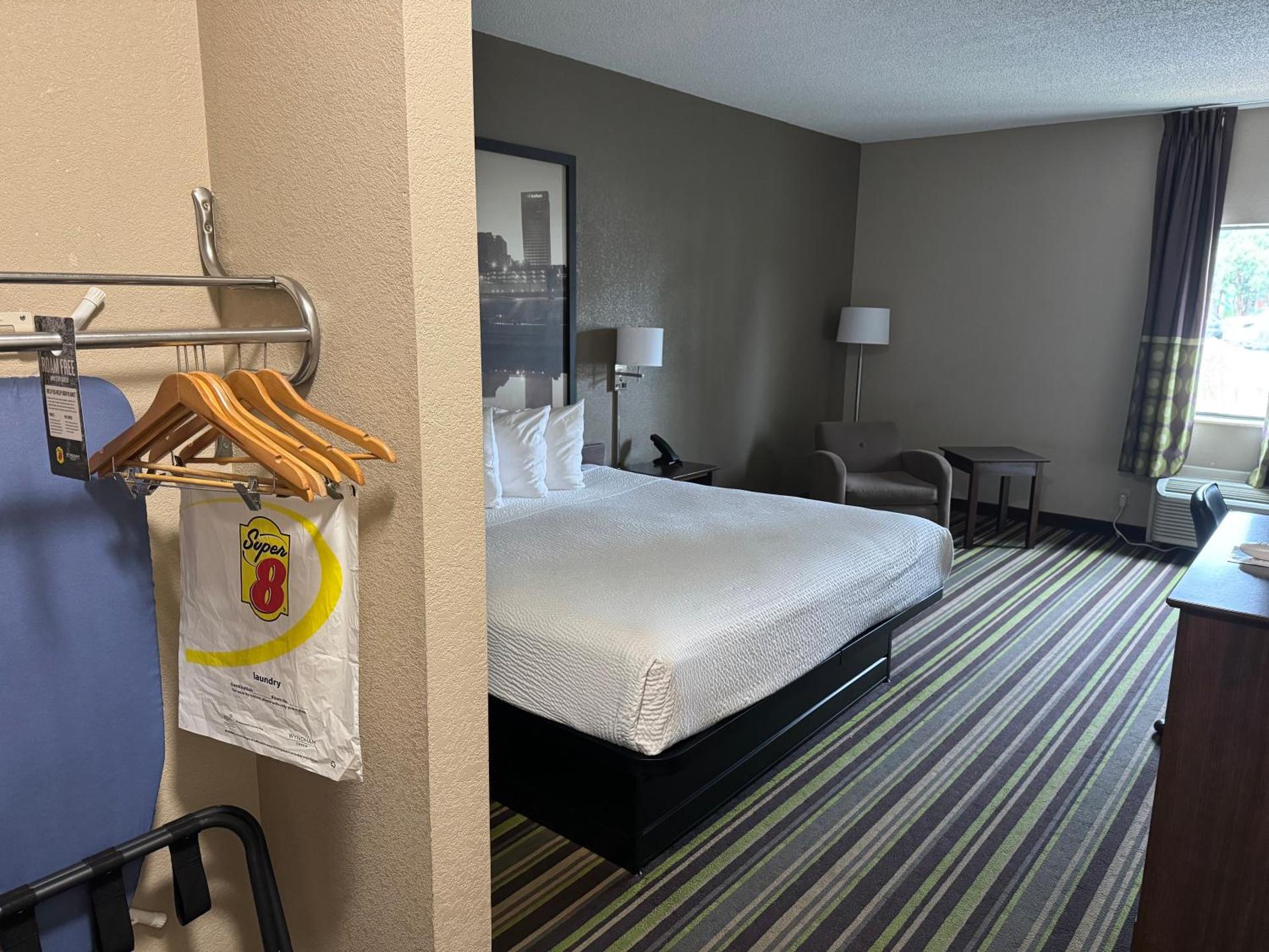 Super 8 by Wyndham Hernando