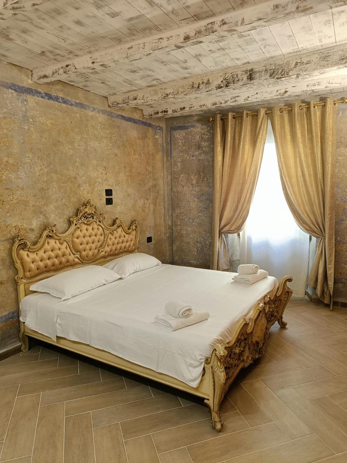 BNB Frescoes Rooms San Frediano