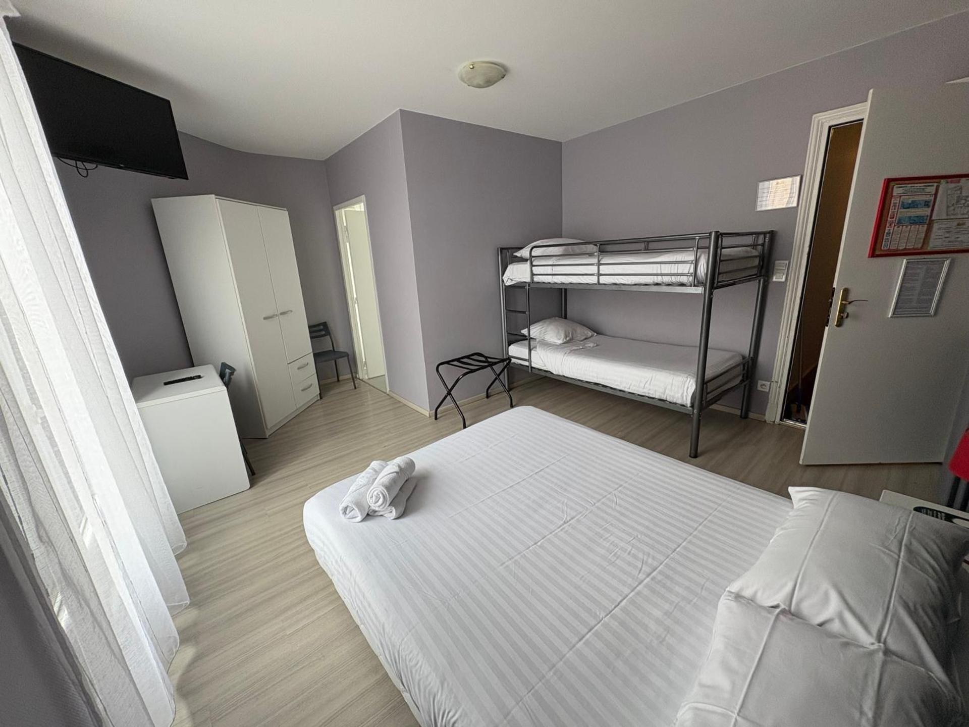 Standard Quadruple Room