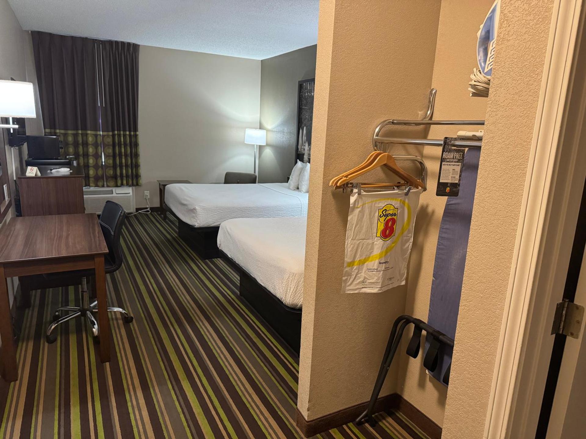 Super 8 by Wyndham Hernando