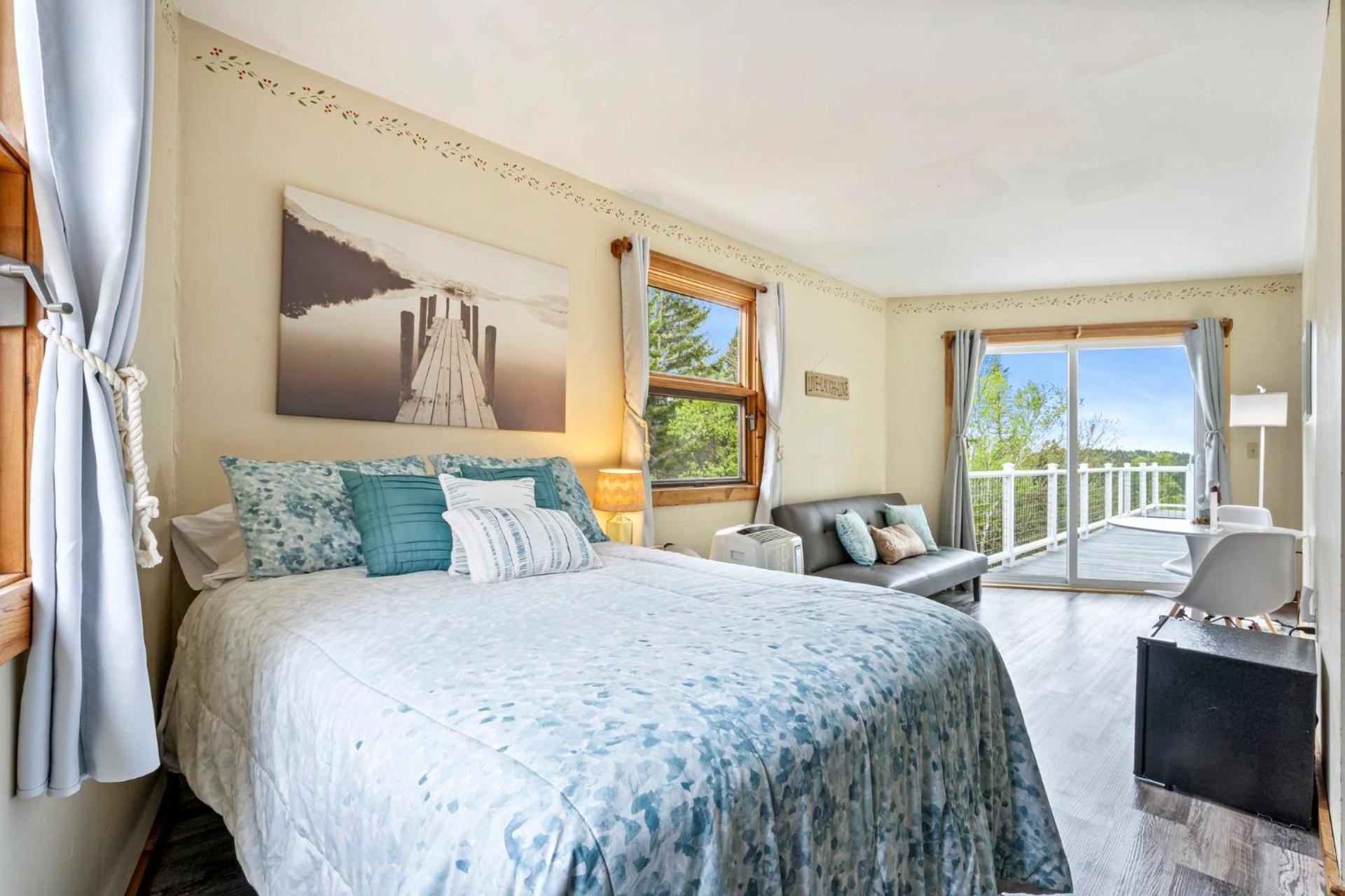 Deluxe Single Room with Sea View