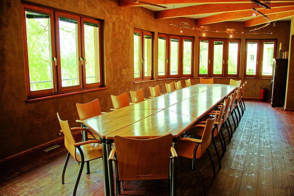 Meeting/conference room