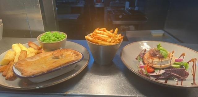 The Strawbury Duck Inn